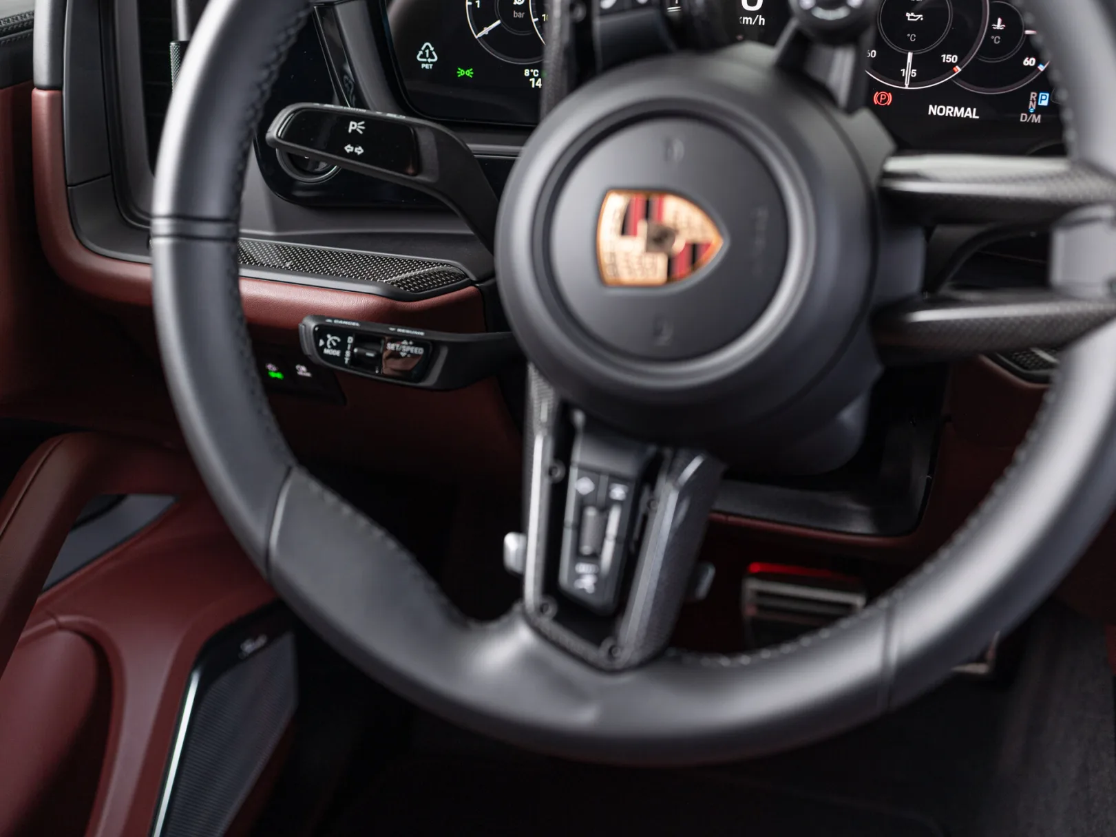 Porsche Cayenne GTS Coupé III Рестайлинг, 2025 — экстерьер, фото 16