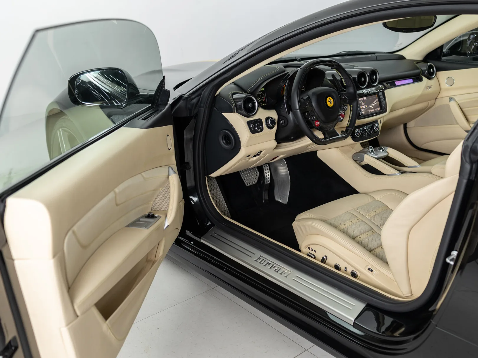 Ferrari FF I, 2014 — экстерьер, фото 7