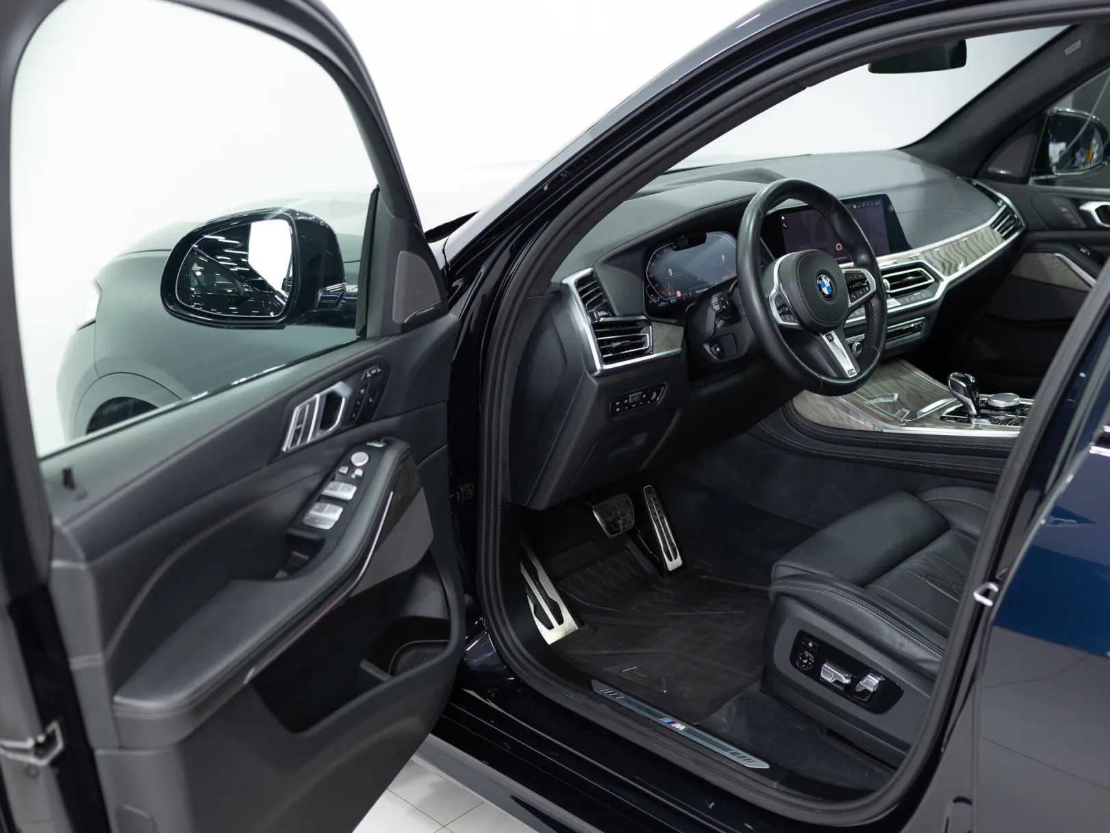 BMW X7 xDrive40i M Sport Pro I (G07), 2019 — экстерьер, фото 7