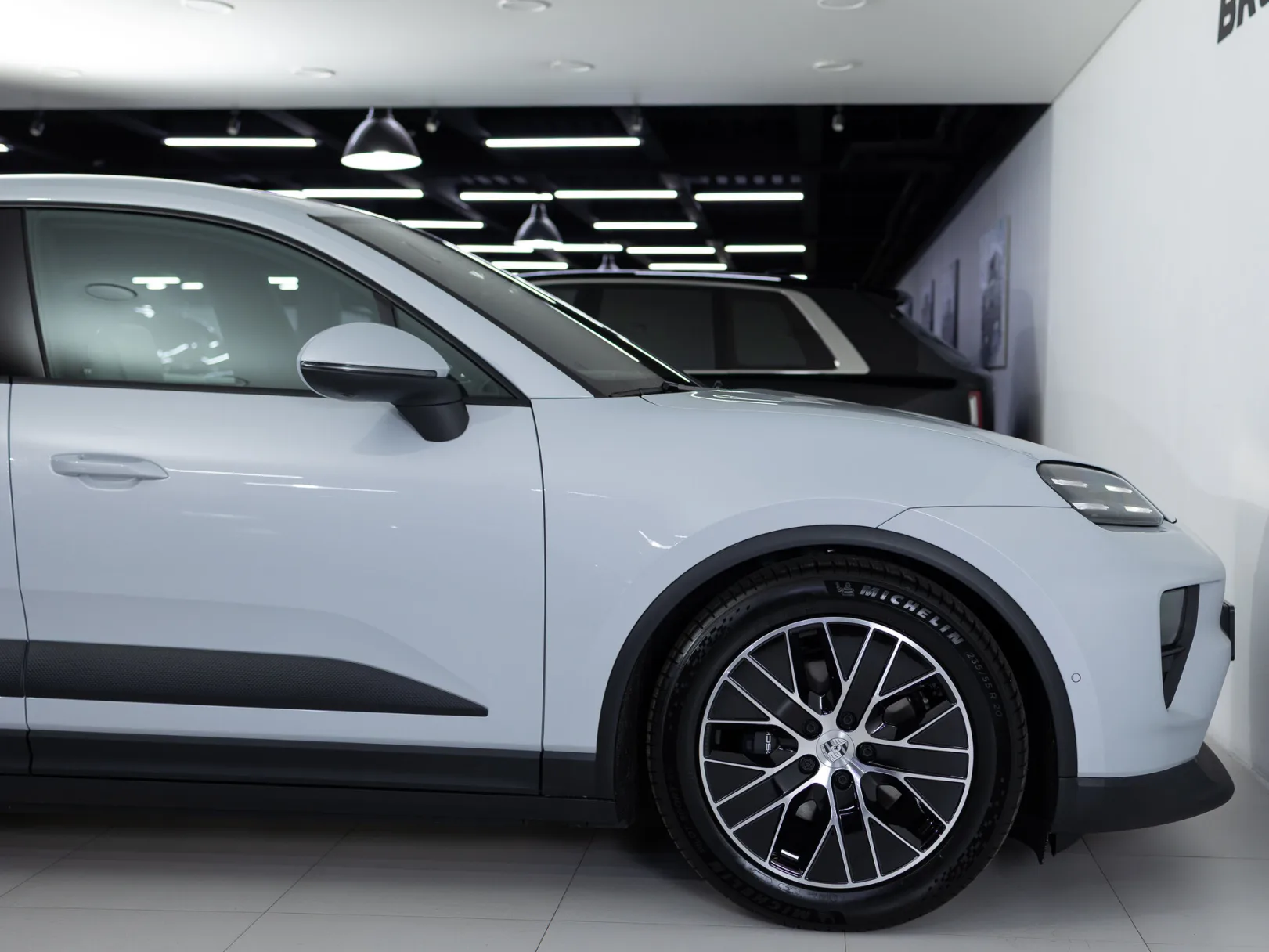 Porsche Macan Electric II, 2025 — экстерьер, фото 36