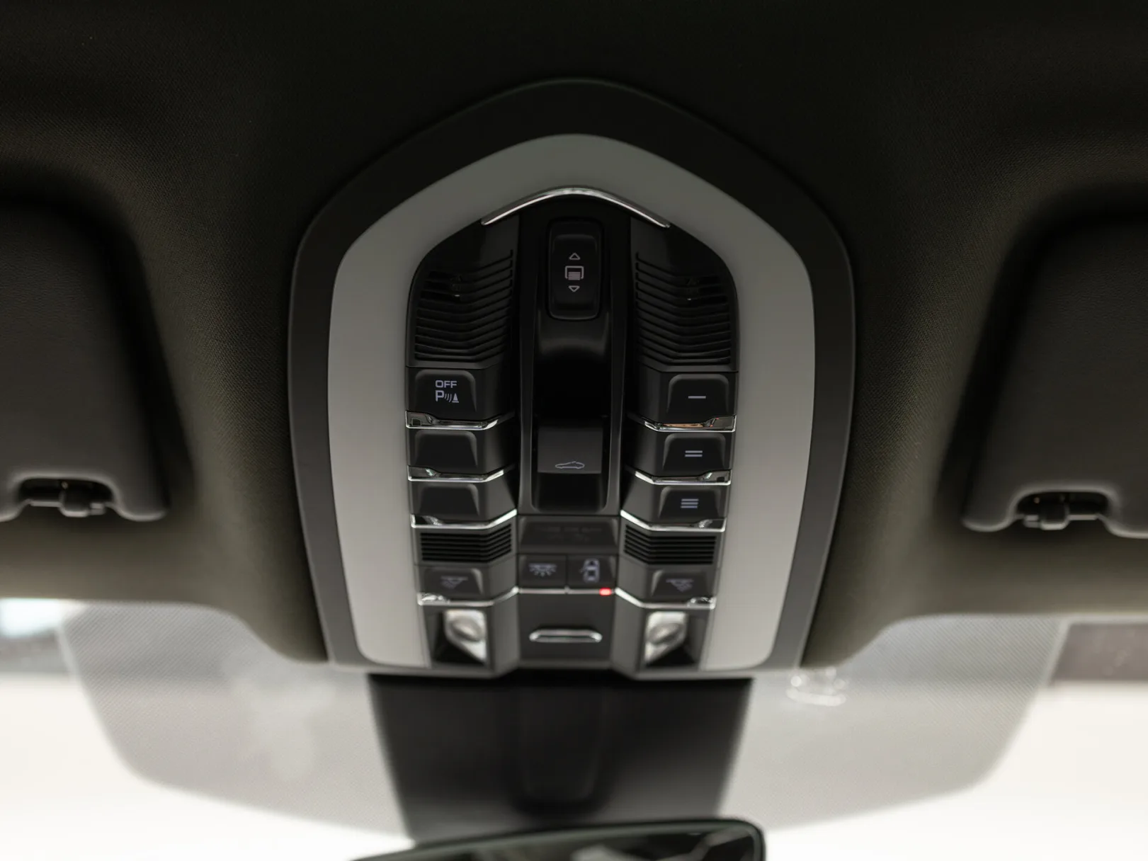 Porsche Macan I Рестайлинг, 2019 — экстерьер, фото 16