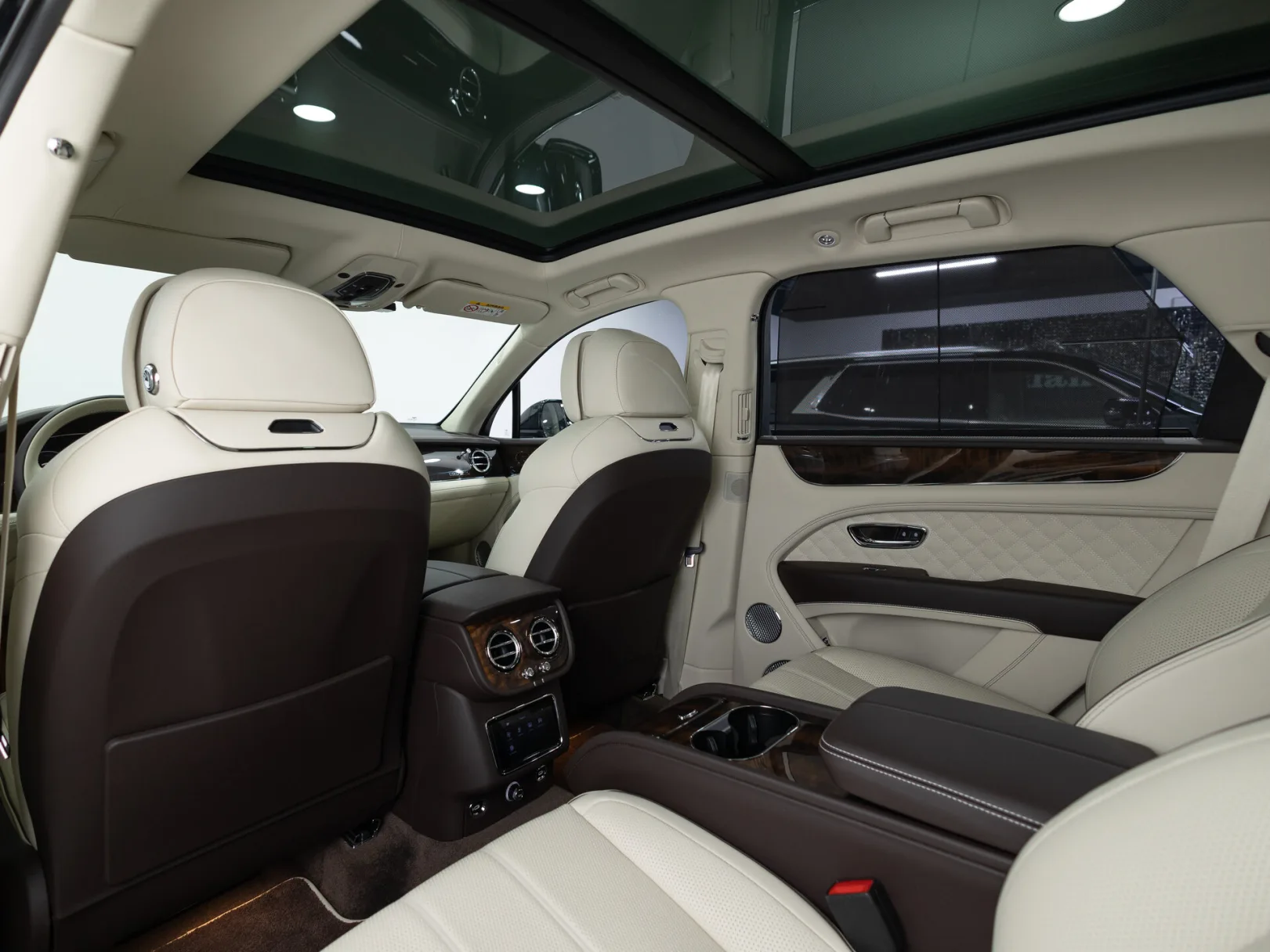 Bentley Bentayga Individual I Рестайлинг, 2022 — экстерьер, фото 30
