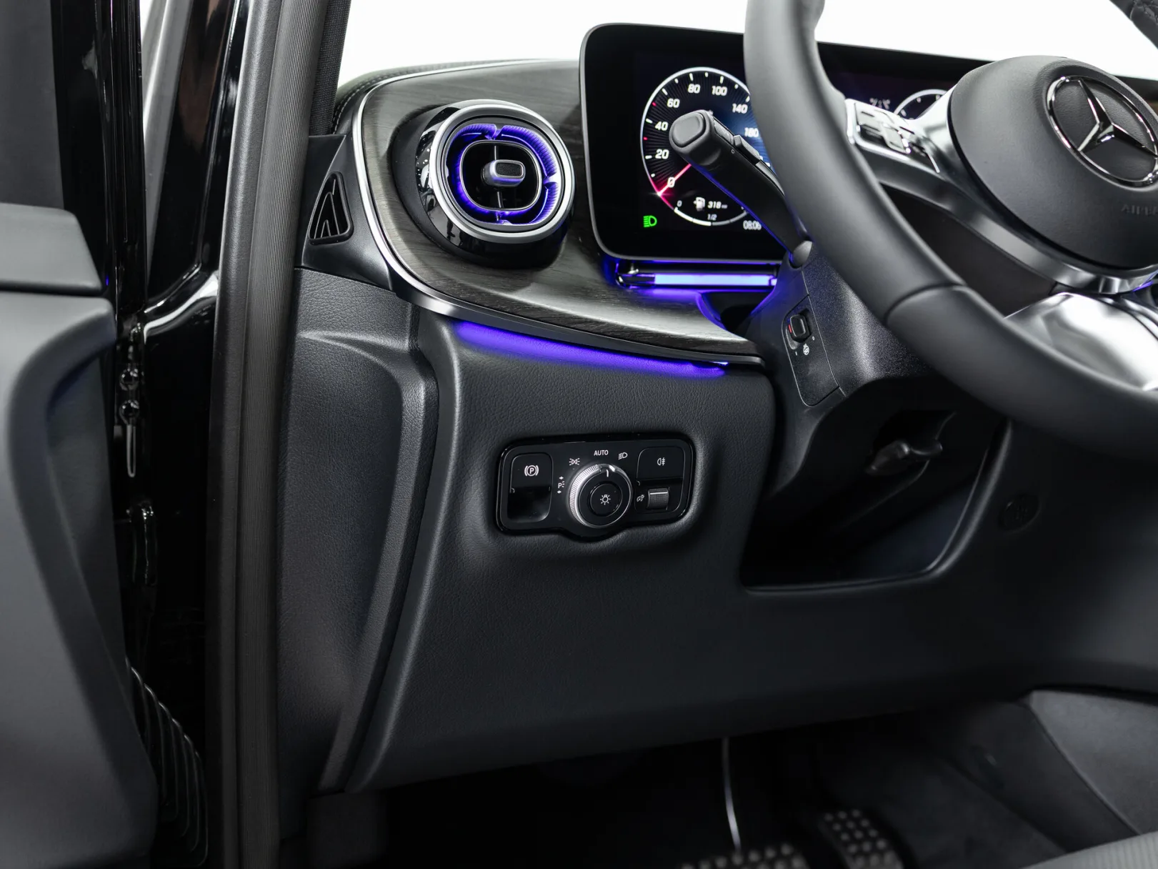 Mercedes-Benz V-Класс Exclusive III (W447) Рестайлинг 2, 2026 — экстерьер, фото 15