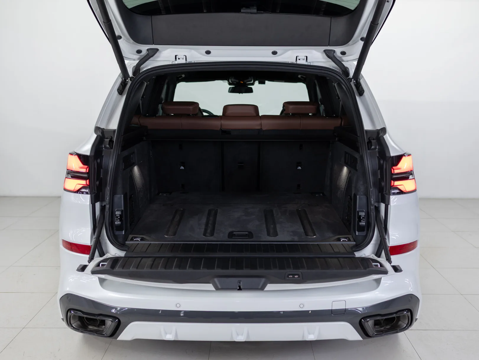 BMW X5 xDrive40d M Sport Pro IV (G05/G18) Рестайлинг, 2025 — экстерьер, фото 29