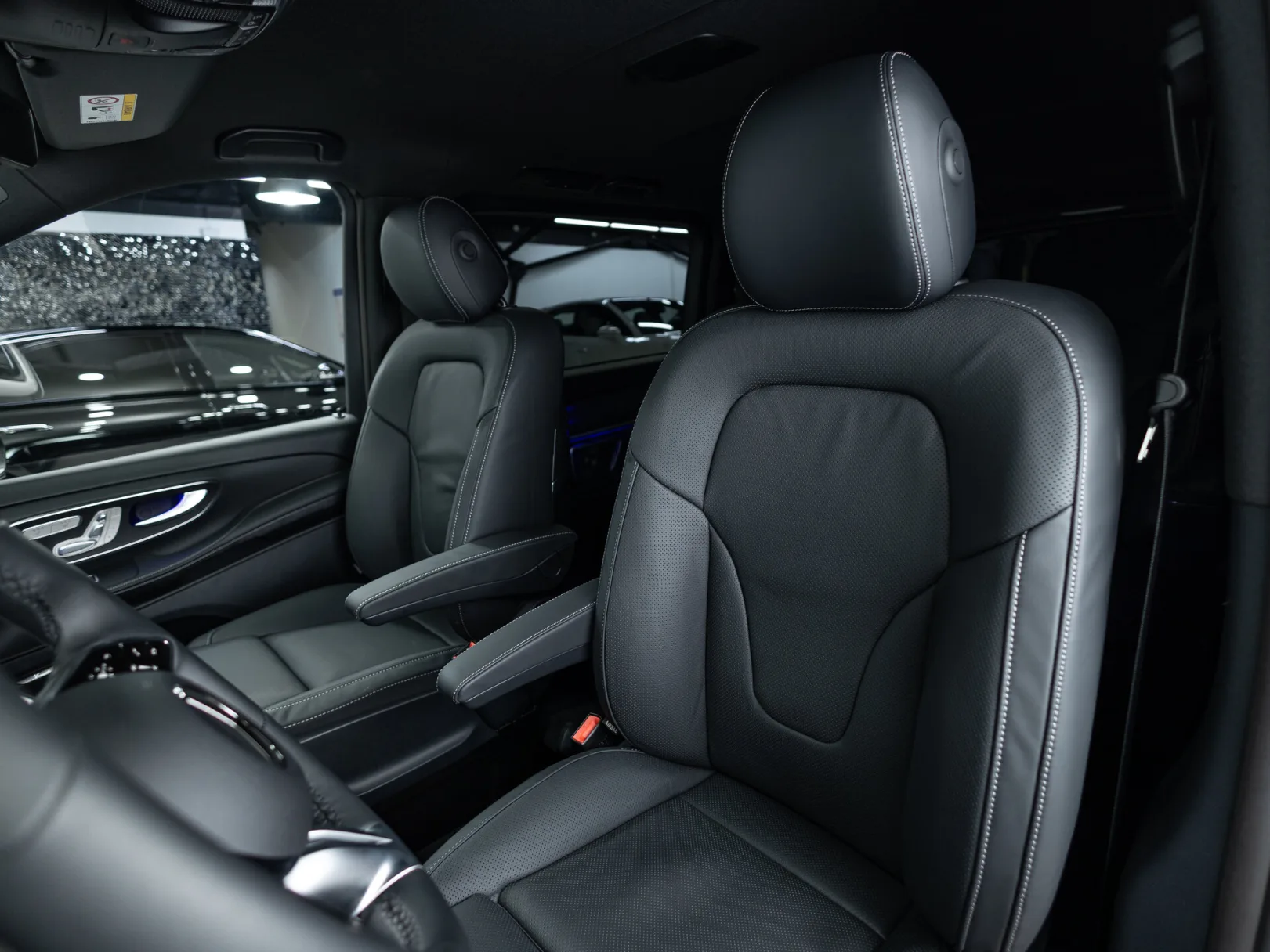 Mercedes-Benz V-Класс Exclusive III (W447) Рестайлинг 2, 2025 — экстерьер, фото 12