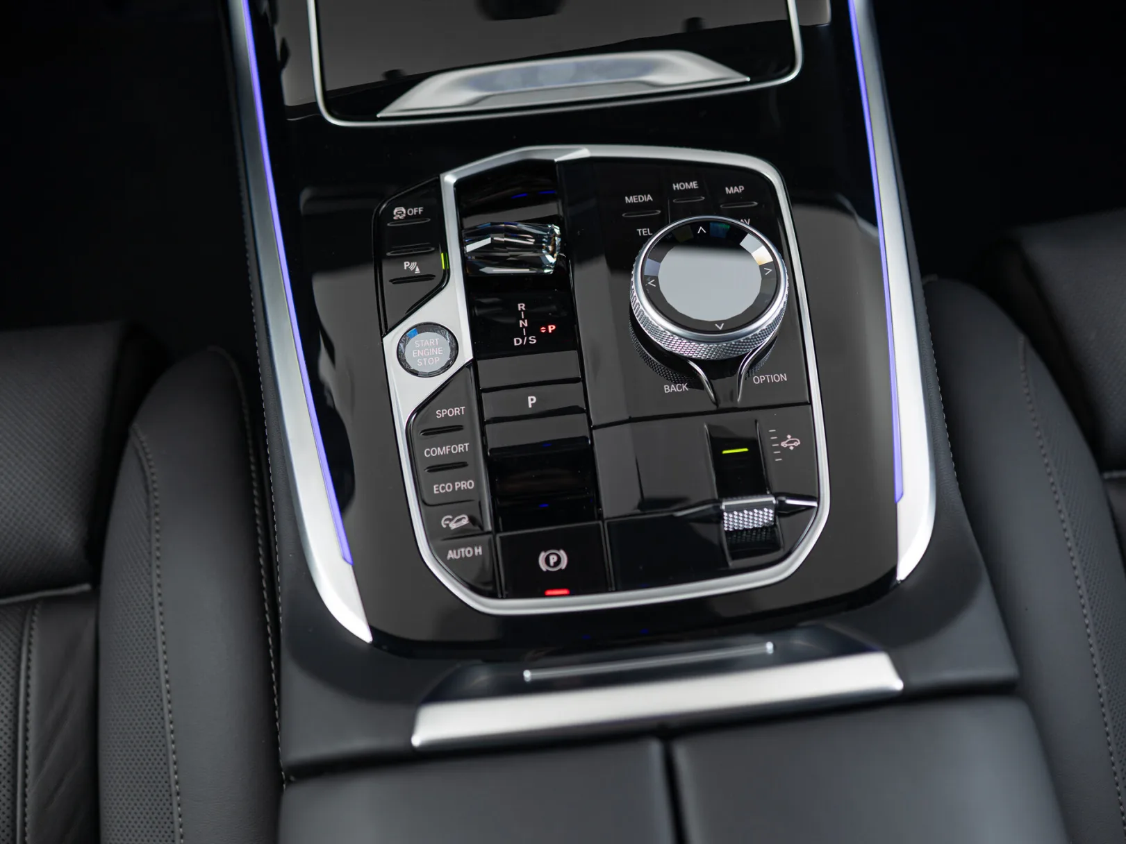 BMW X7 xDrive40d M Sport Pro I (G07) Рестайлинг, 2025 — экстерьер, фото 18