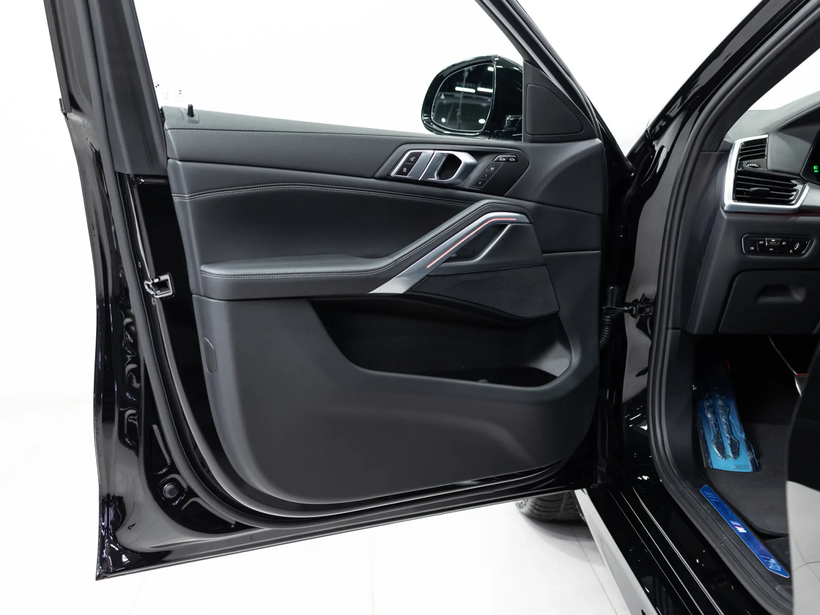 BMW X6 xDrive30d III (G06), 2022 — экстерьер, фото 8