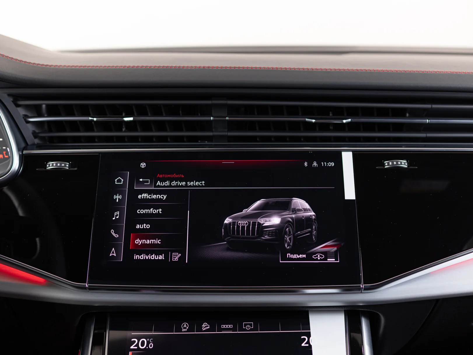 Audi Q7 55 TFSI quattro tiptronic II (4M) Рестайлинг 2, 2024 — экстерьер, фото 24