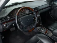 Mercedes-Benz W124 I, 1992 — экстерьер, фото 9