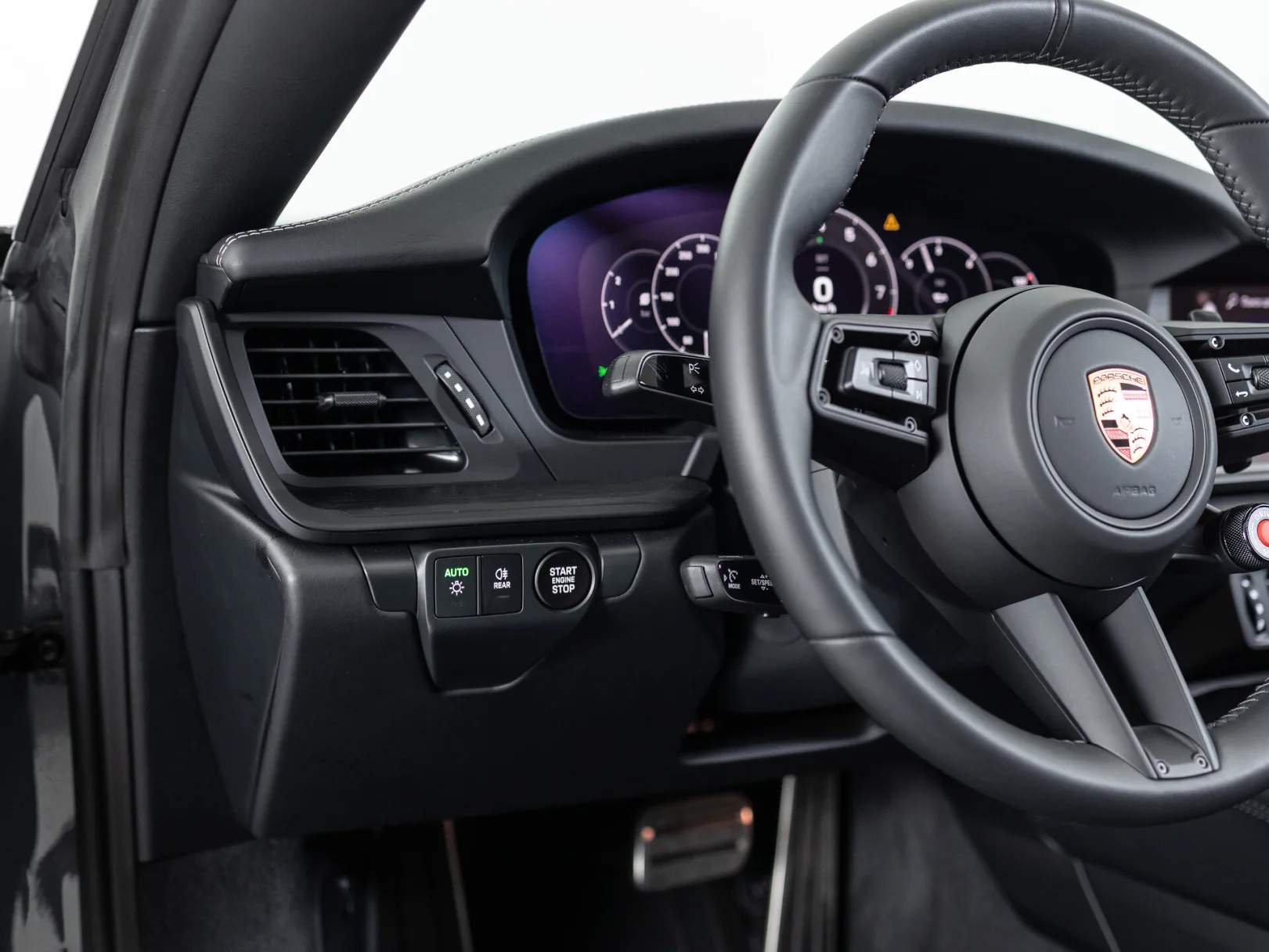 Porsche 911 Carrera 4 GTS VIII (992) Рестайлинг, 2025 — экстерьер, фото 20