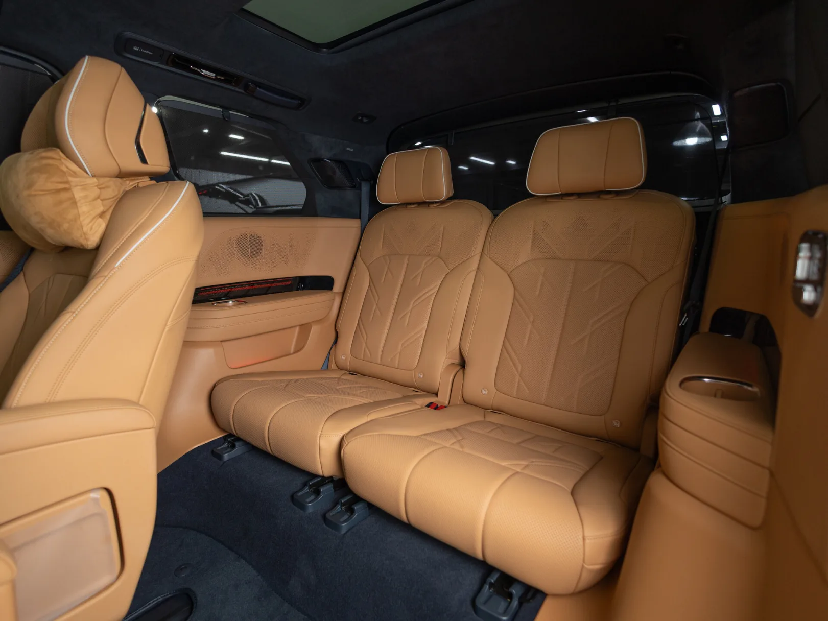 Zeekr 9X Max (6 seats) I, 2025 — экстерьер, фото 36