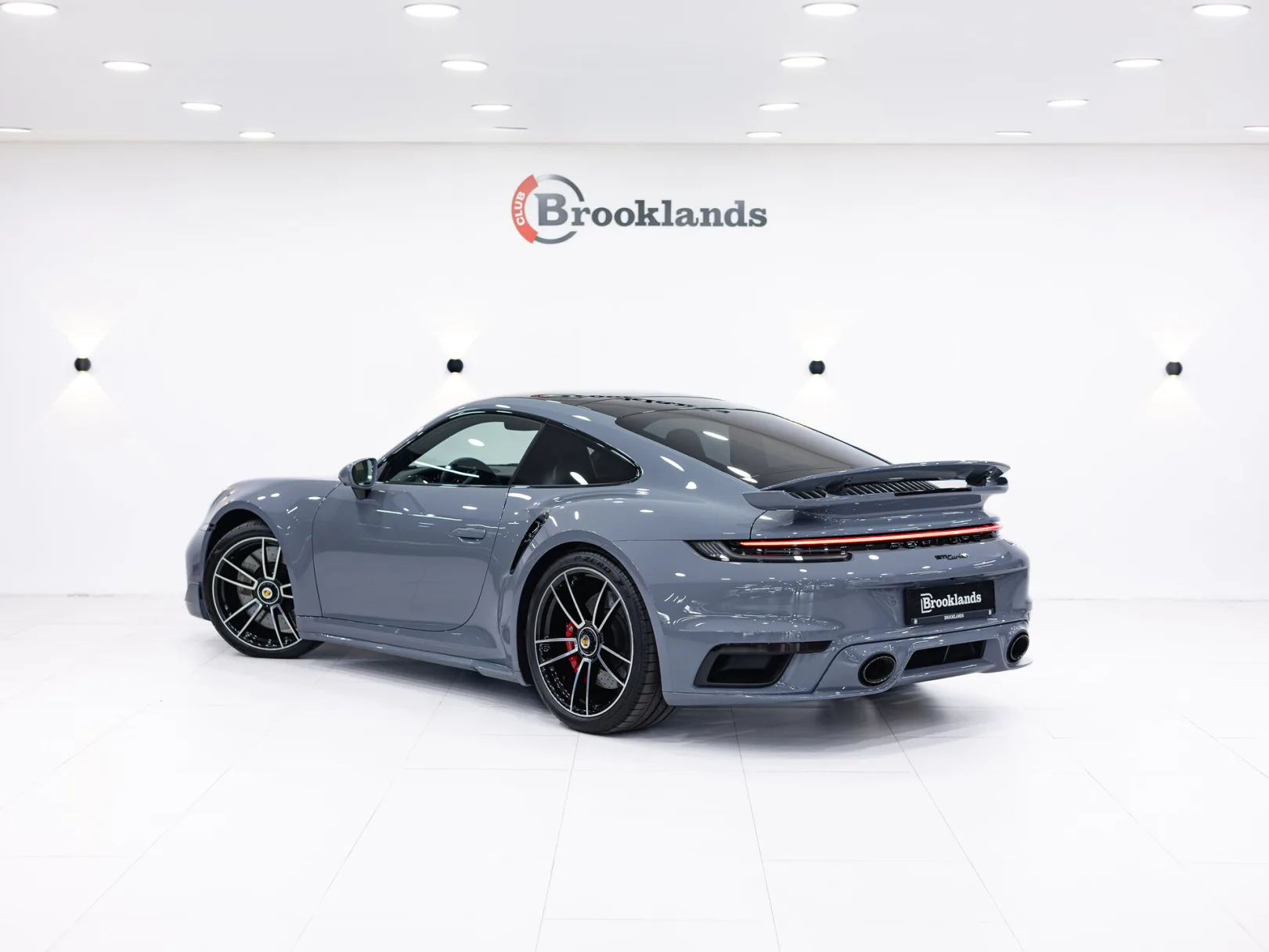 Porsche 911 VIII (992), 2023 — экстерьер, фото 6