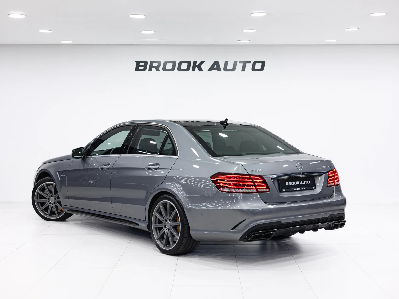 Mercedes-Benz E-Класс AMG E 63 AMG 4MATIC IV (W212, S212) Рестайлинг, 2014 — экстерьер, фото 6
