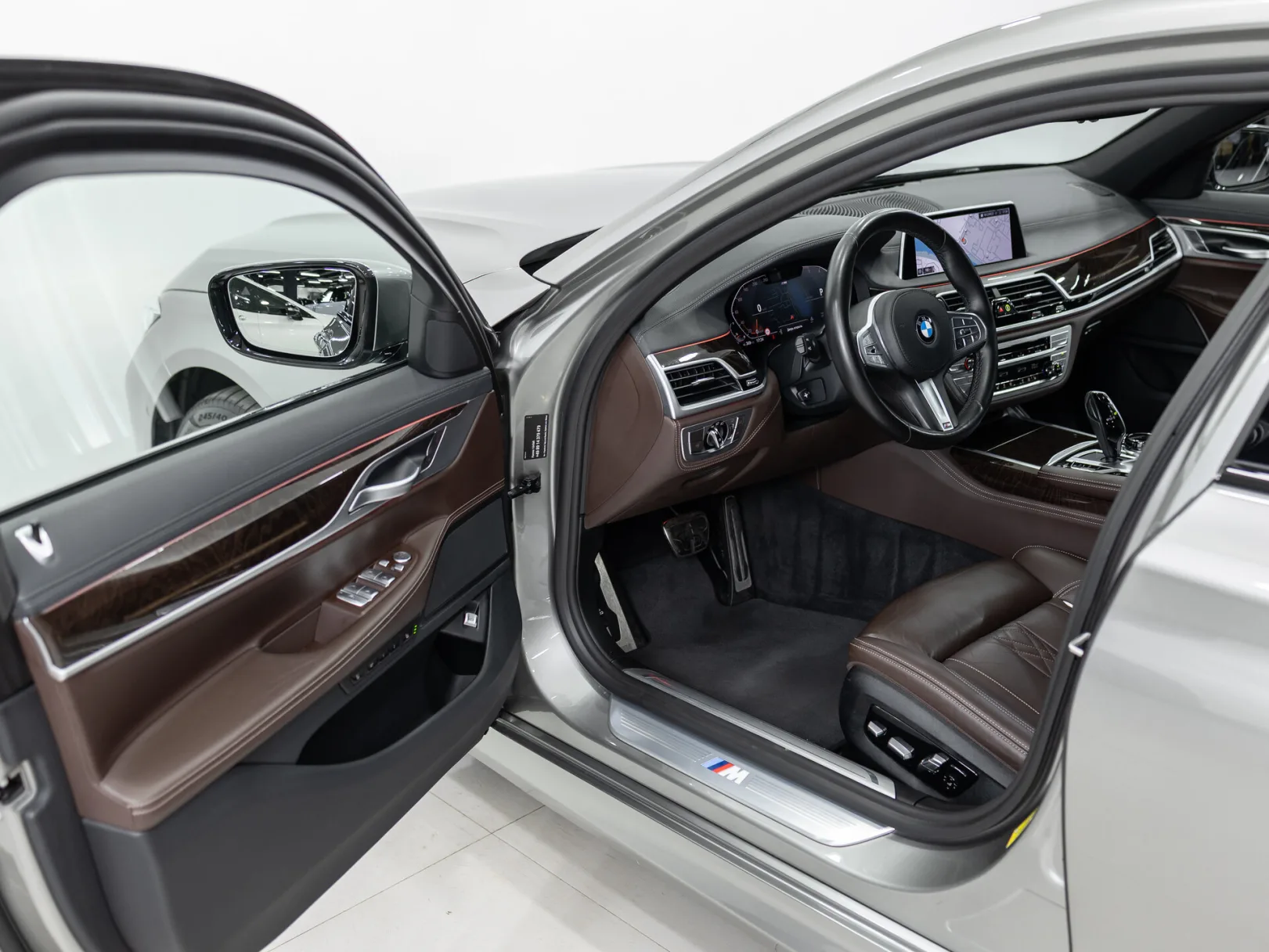 BMW 7 серии VI (G11/G12) Рестайлинг, 2020 — экстерьер, фото 7