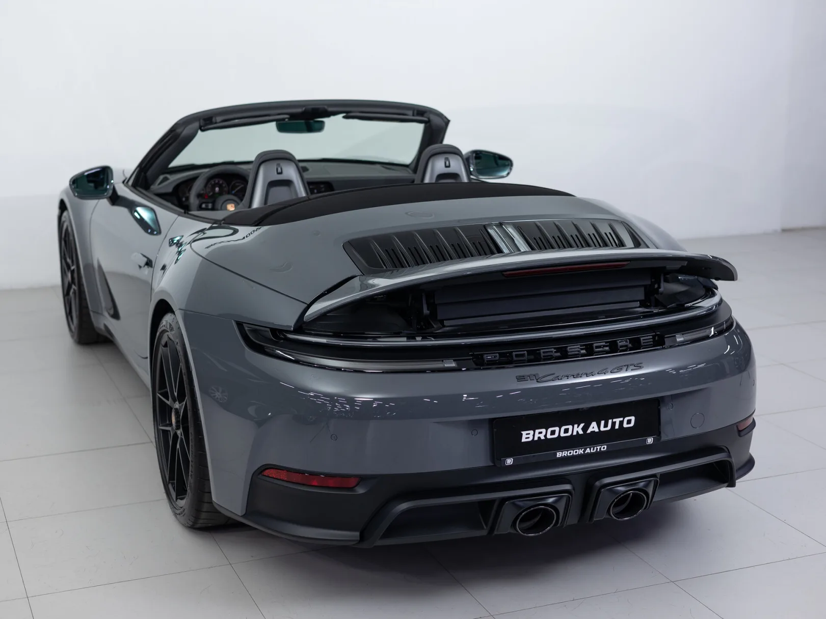 Porsche 911 Carrera 4 GTS VIII (992) Рестайлинг, 2025 — экстерьер, фото 40