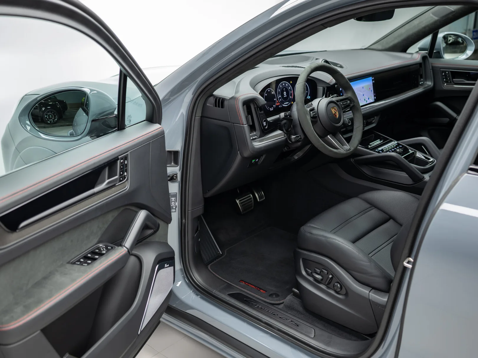 Porsche Cayenne GTS Coupé III Рестайлинг, 2026 — экстерьер, фото 7