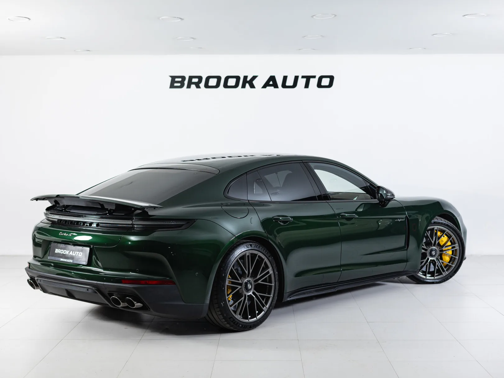 Porsche Panamera Turbo S E-Hybrid III, 2024 — экстерьер, фото 6
