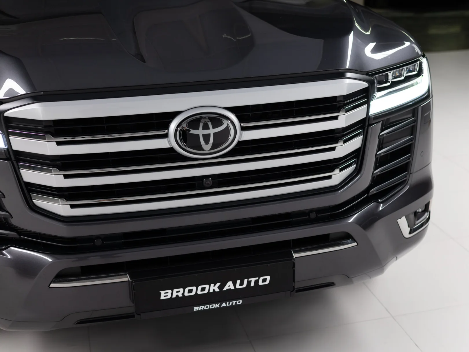 Toyota Land Cruiser Премиум Плюс 300 Series, 2024 — экстерьер, фото 34