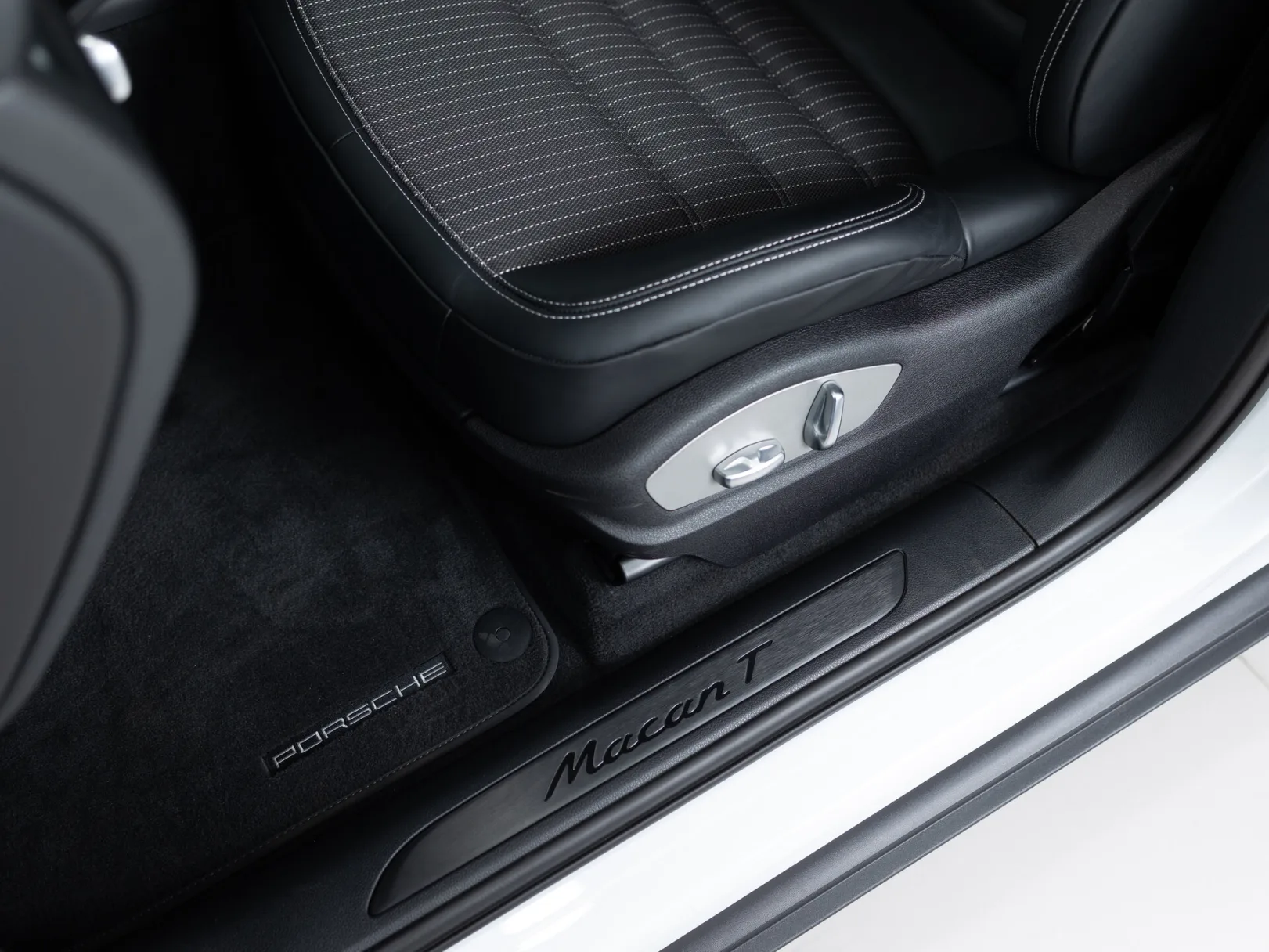 Porsche Macan T I Рестайлинг 2, 2024 — экстерьер, фото 13