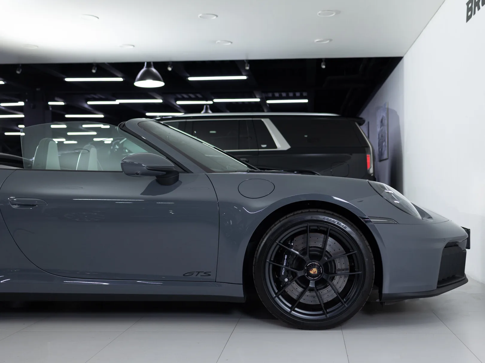 Porsche 911 Carrera 4 GTS VIII (992) Рестайлинг, 2025 — экстерьер, фото 42