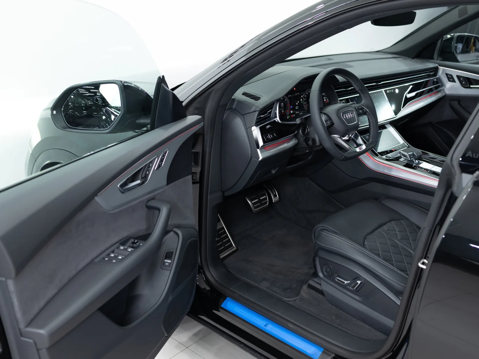 Audi Q8 50 TDI I (4M) Рестайлинг, 2025 — экстерьер, фото 7