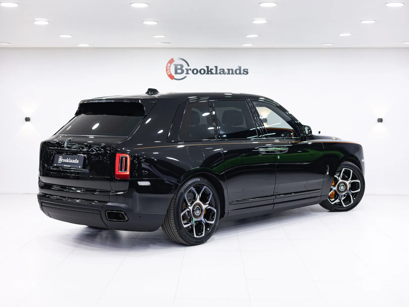 Rolls-Royce Cullinan Individual I (Series I), 2023 — экстерьер, фото 4