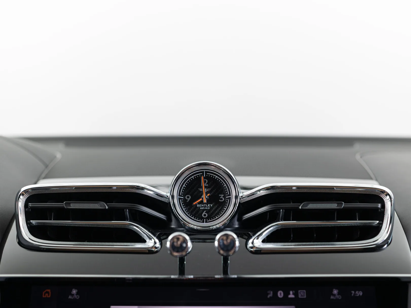 Bentley Bentayga Individual I Рестайлинг, 2022 — экстерьер, фото 16