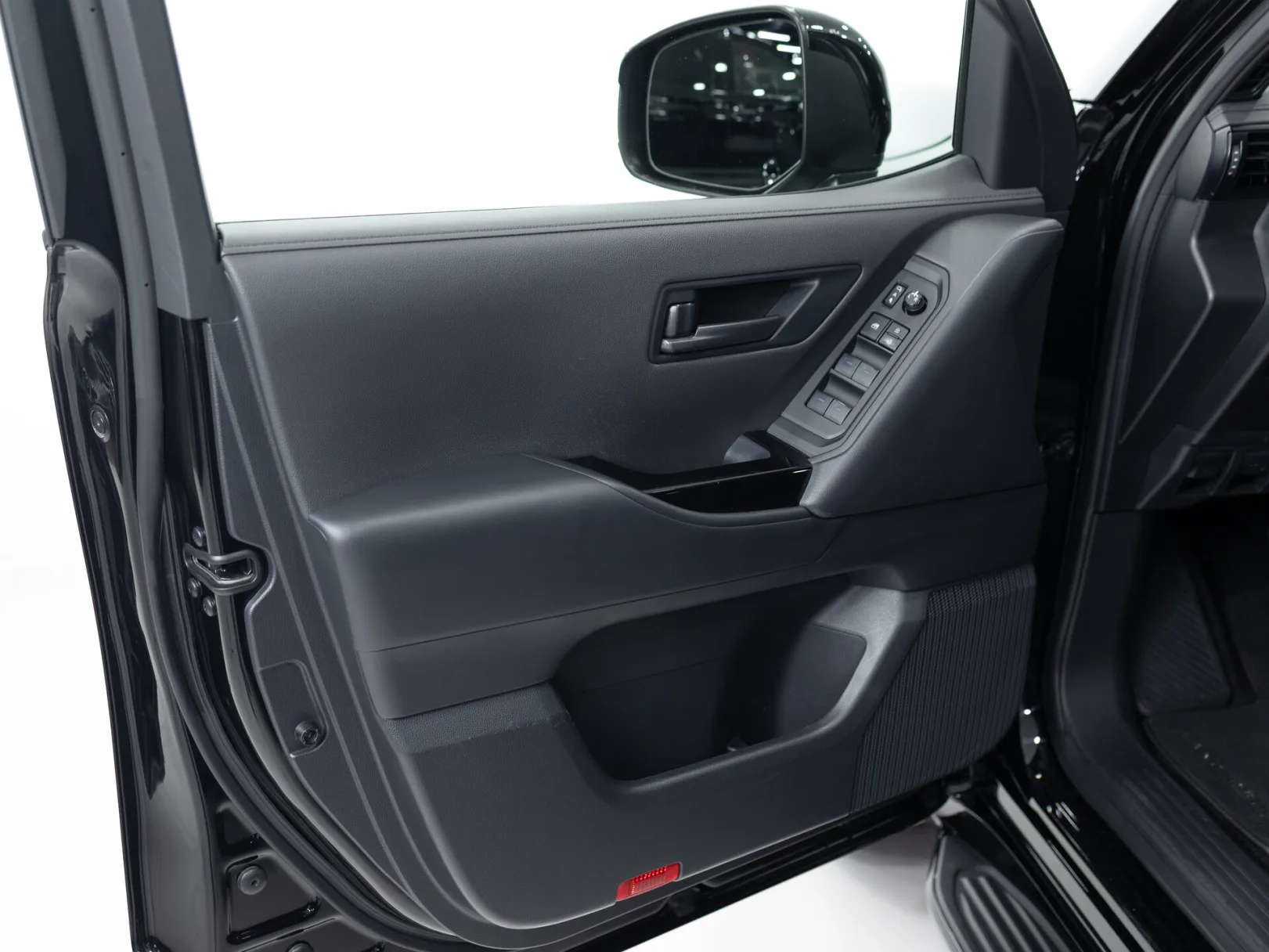 Toyota Land Cruiser GXR 300 Series, 2022 — экстерьер, фото 8