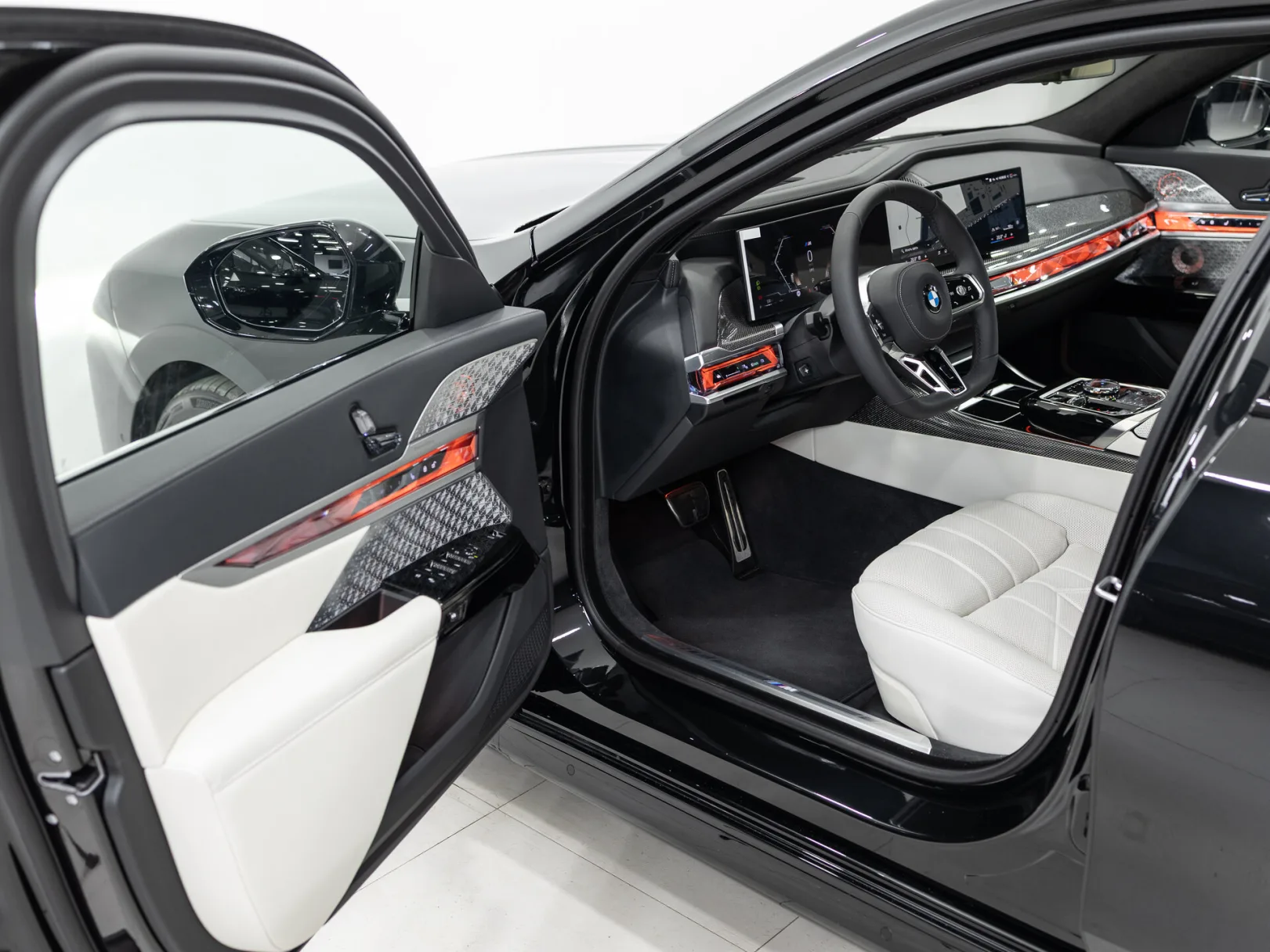 BMW 7 серии 740d xDrive M Sport Pro VII (G70), 2025 — экстерьер, фото 7