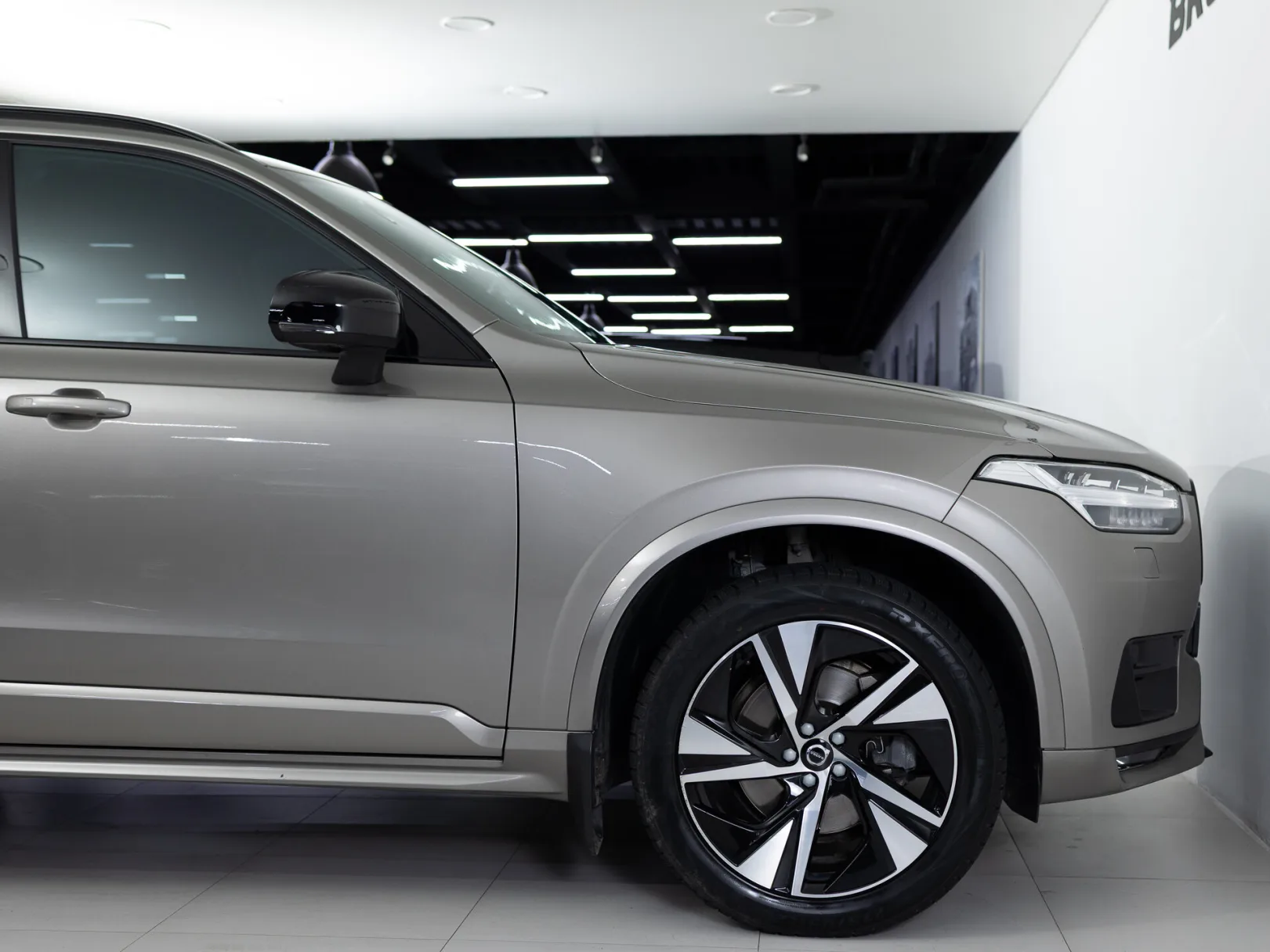 Volvo XC90 R-Design (MY21) II Рестайлинг 1, 2021 — экстерьер, фото 32