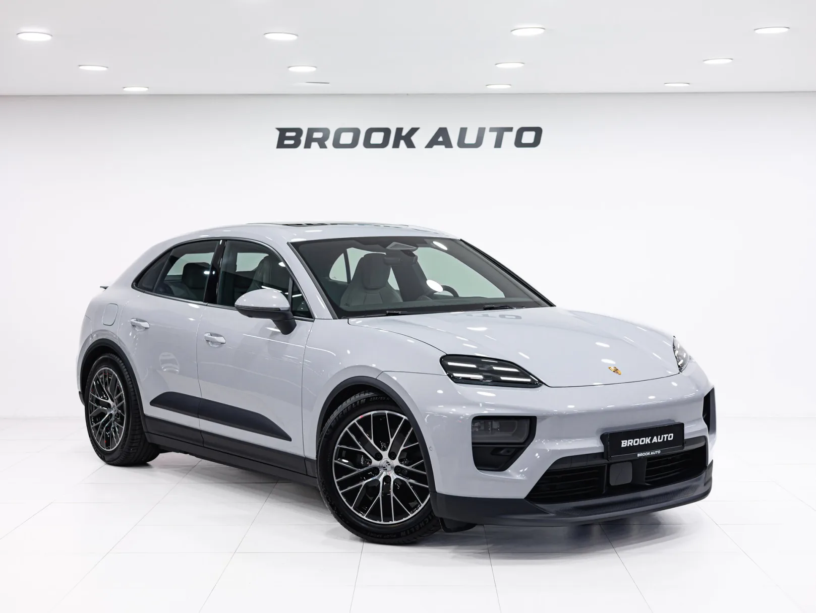 Porsche Macan Electric II, 2025 — экстерьер, фото 3