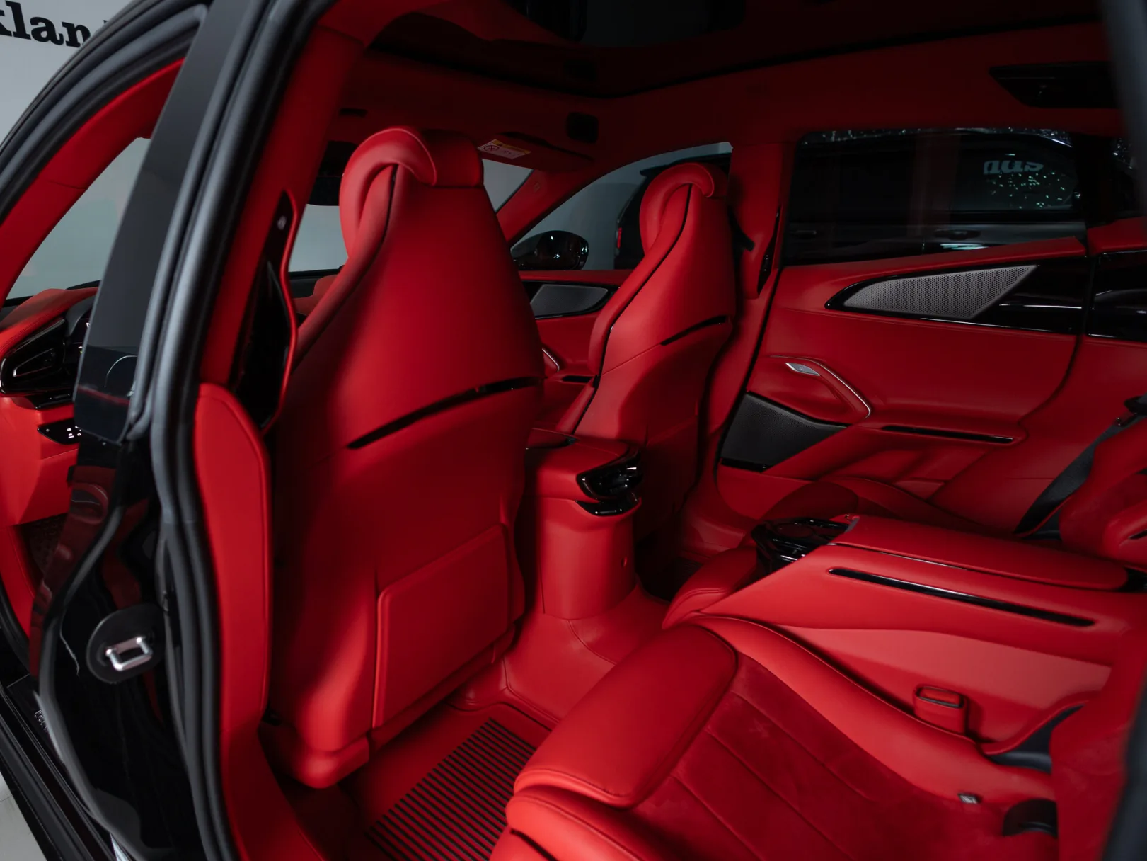 Ferrari Purosangue I, 2024 — экстерьер, фото 23