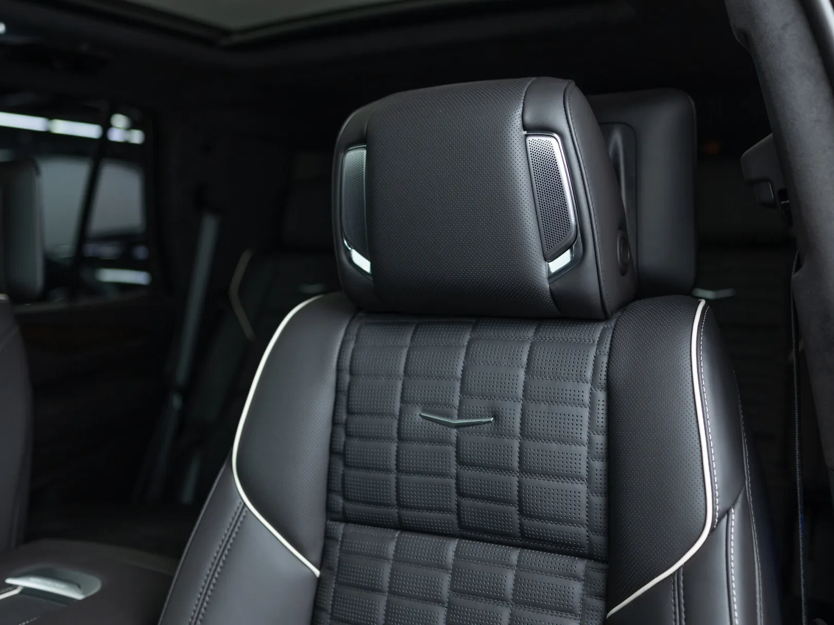 Cadillac Escalade Sport Platinum V Рестайлинг, 2024 — экстерьер, фото 11