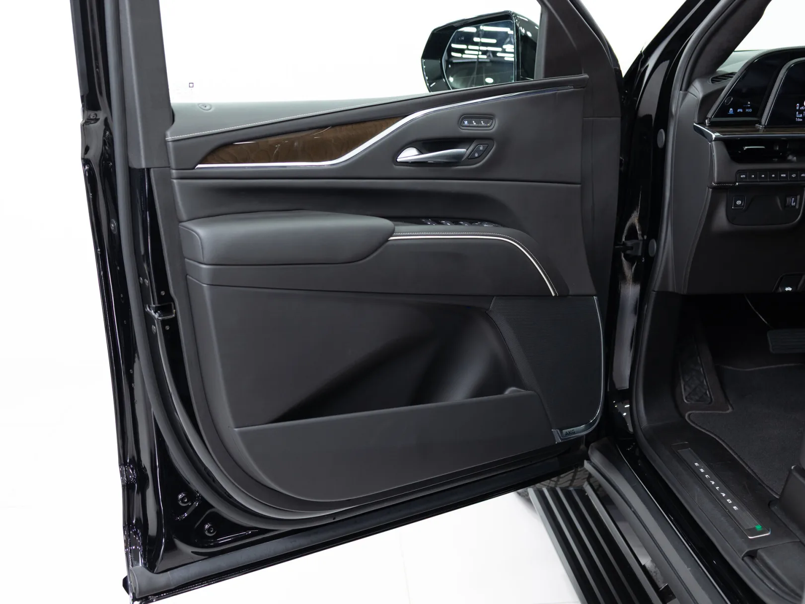 Cadillac Escalade Sport Platinum V Рестайлинг, 2024 — экстерьер, фото 8
