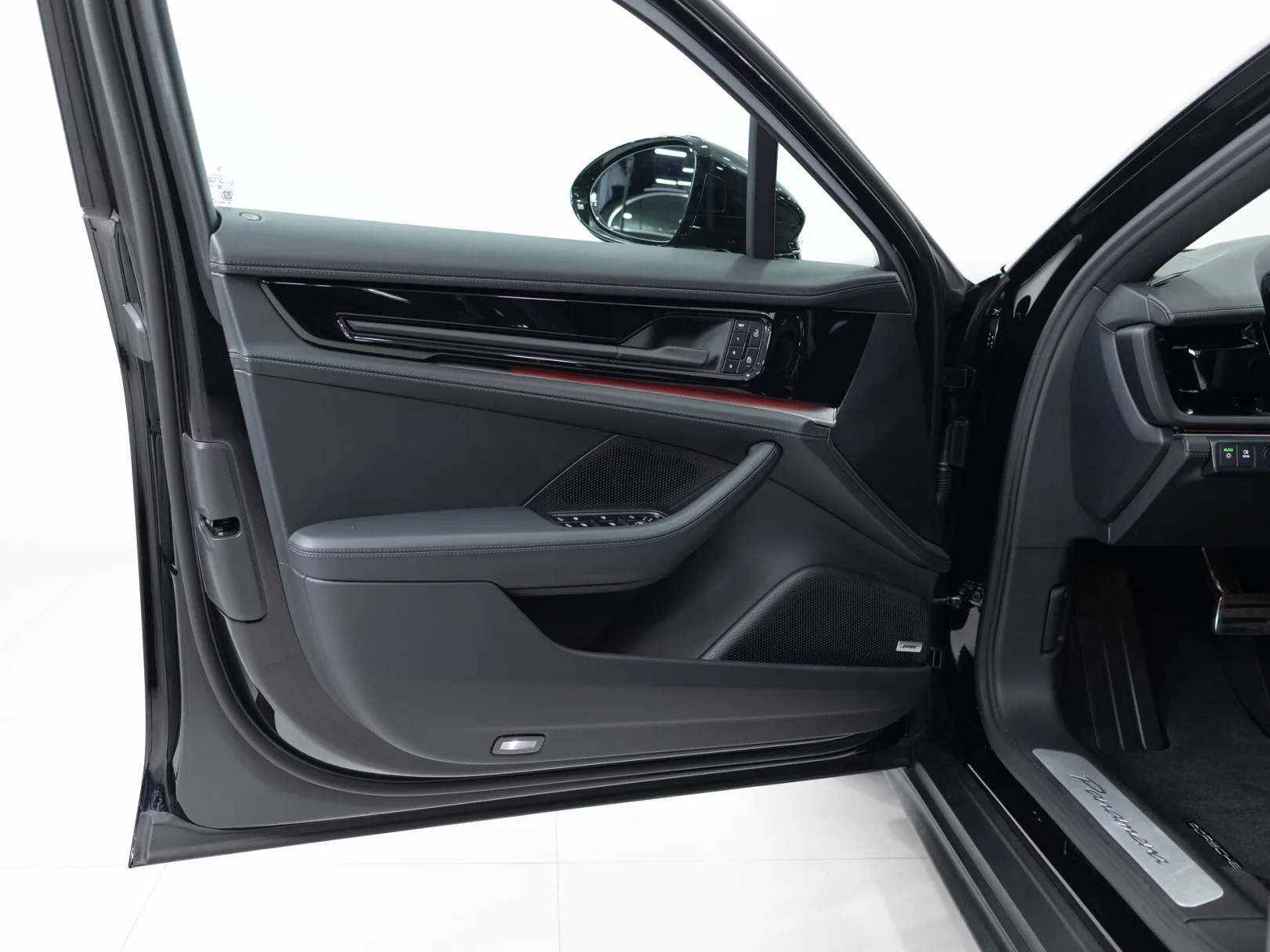 Porsche Panamera III, 2024 — экстерьер, фото 8