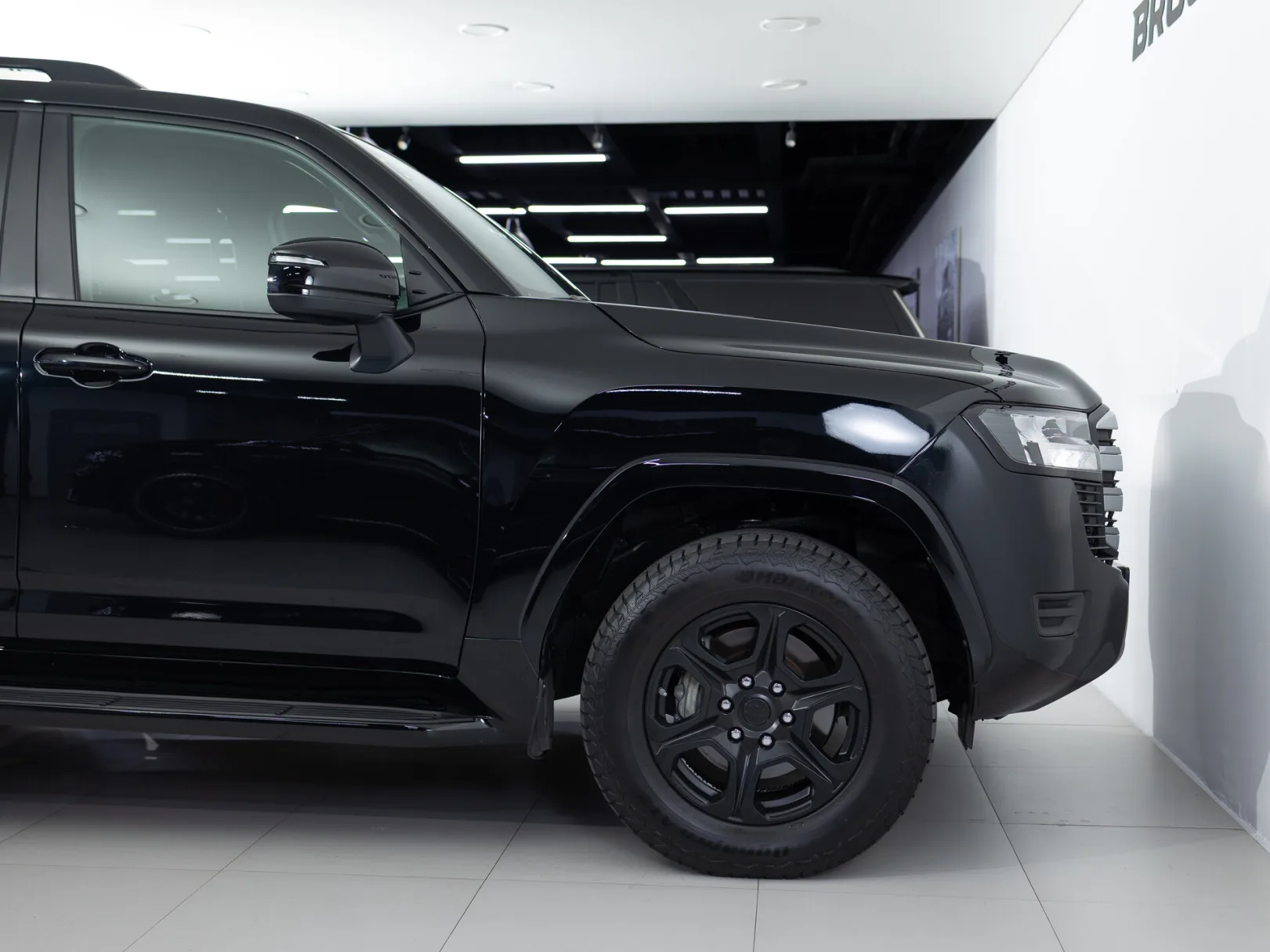 Toyota Land Cruiser GXR 300 Series, 2022 — экстерьер, фото 31