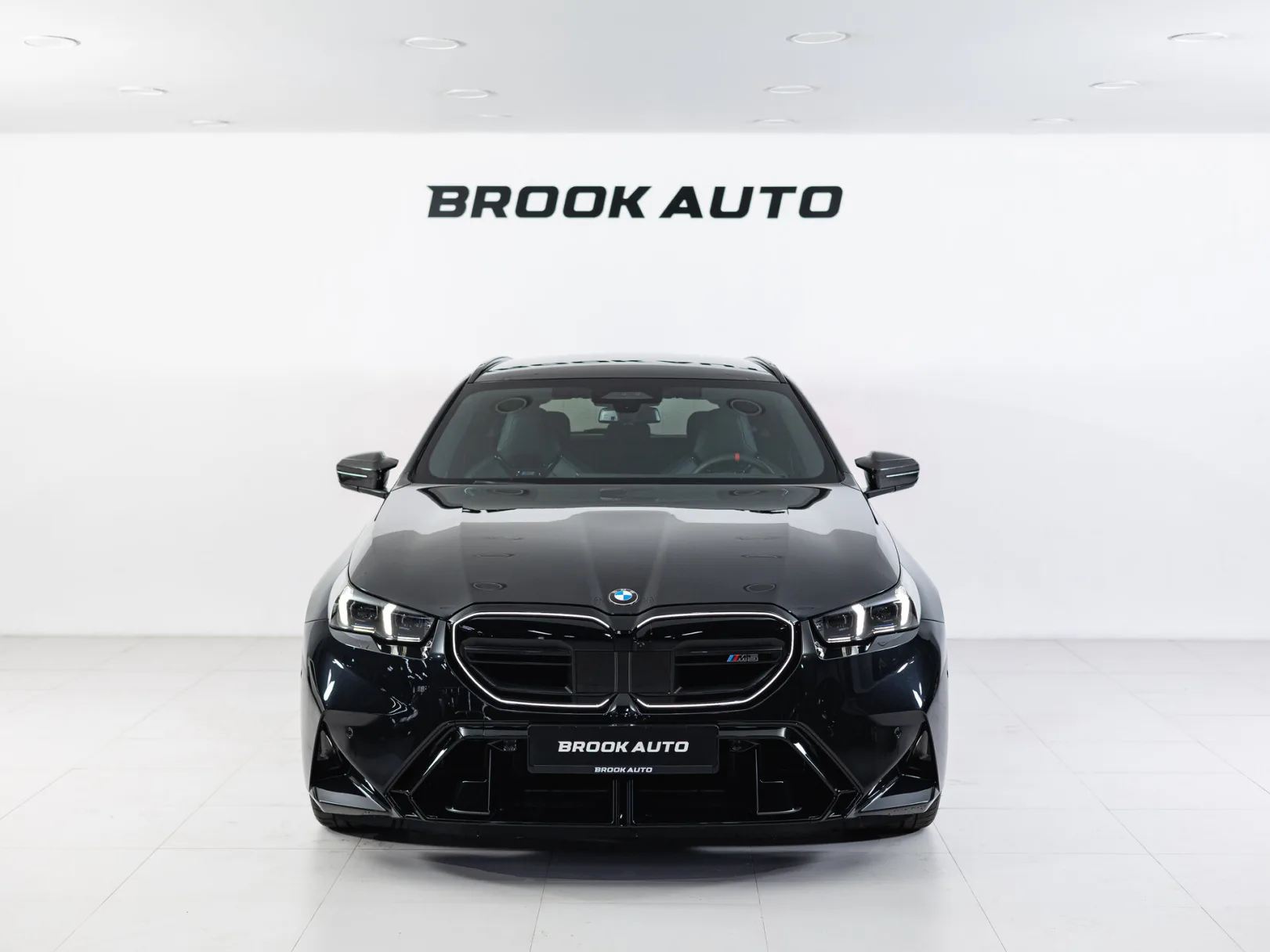 BMW M5 Touring VII (G90), 2025 — экстерьер, фото 2