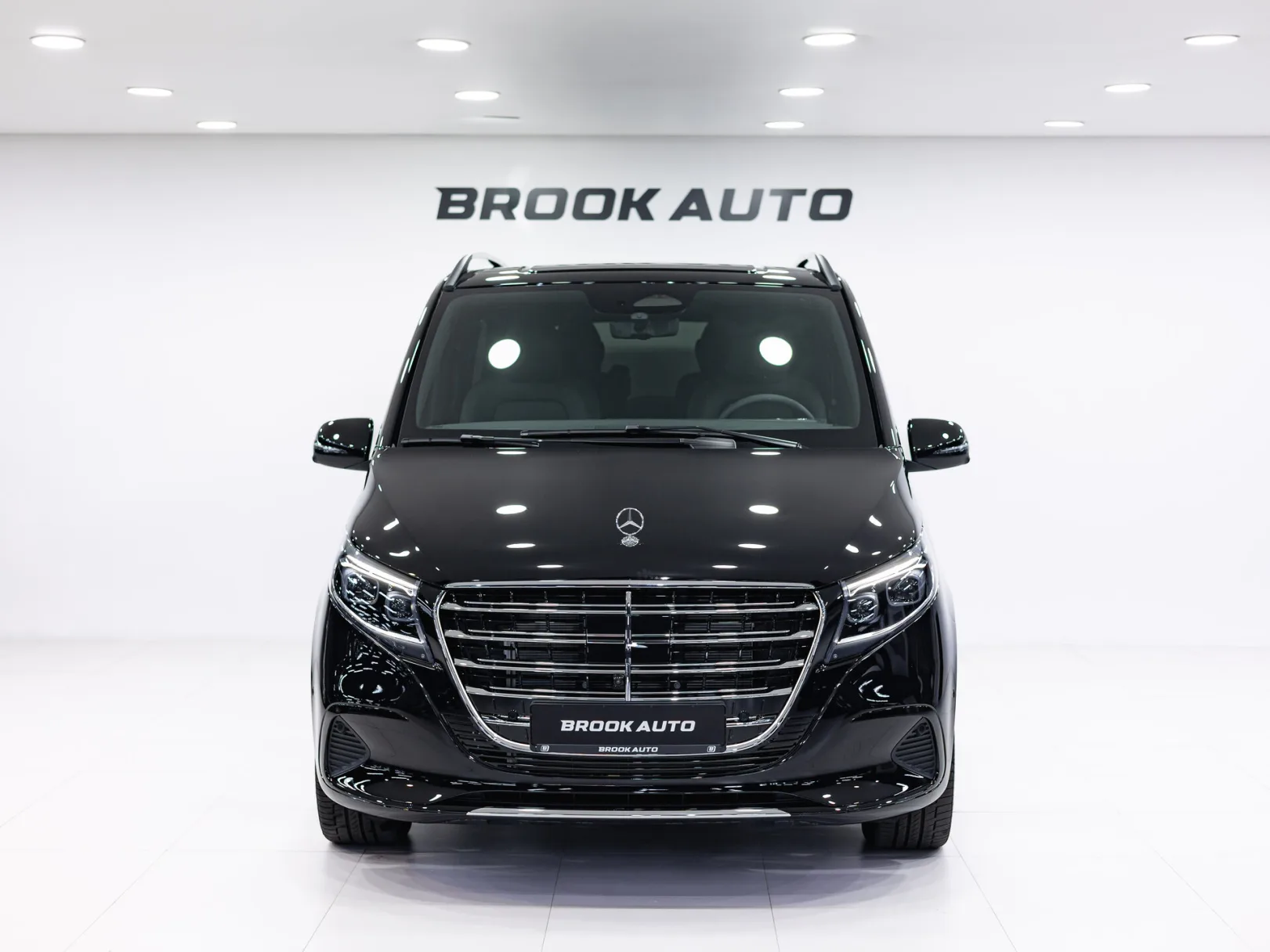 Mercedes-Benz V-Класс Exclusive III (W447) Рестайлинг 2, 2025 — экстерьер, фото 2