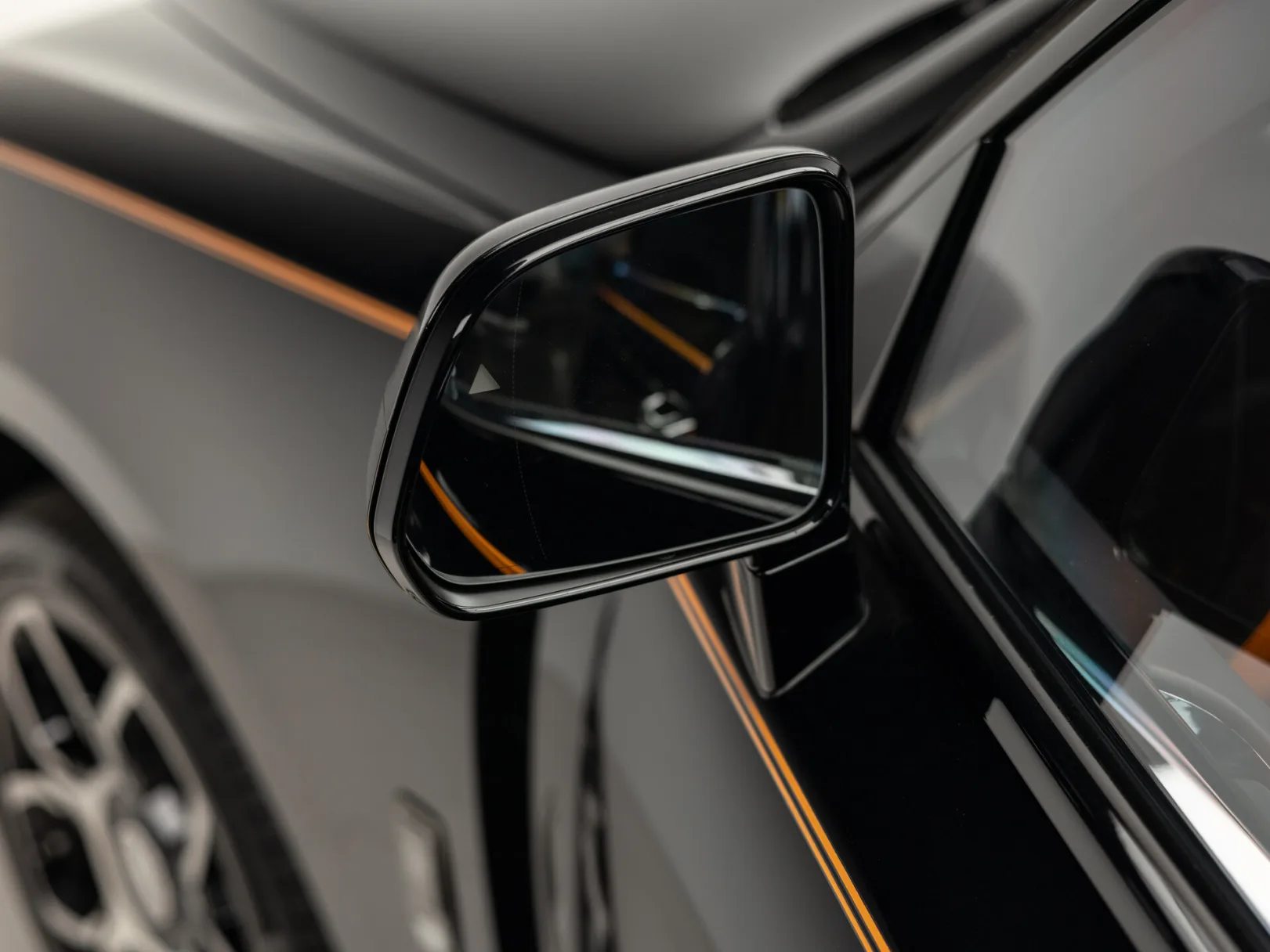 Rolls-Royce Cullinan Individual I (Series I), 2022 — экстерьер, фото 37