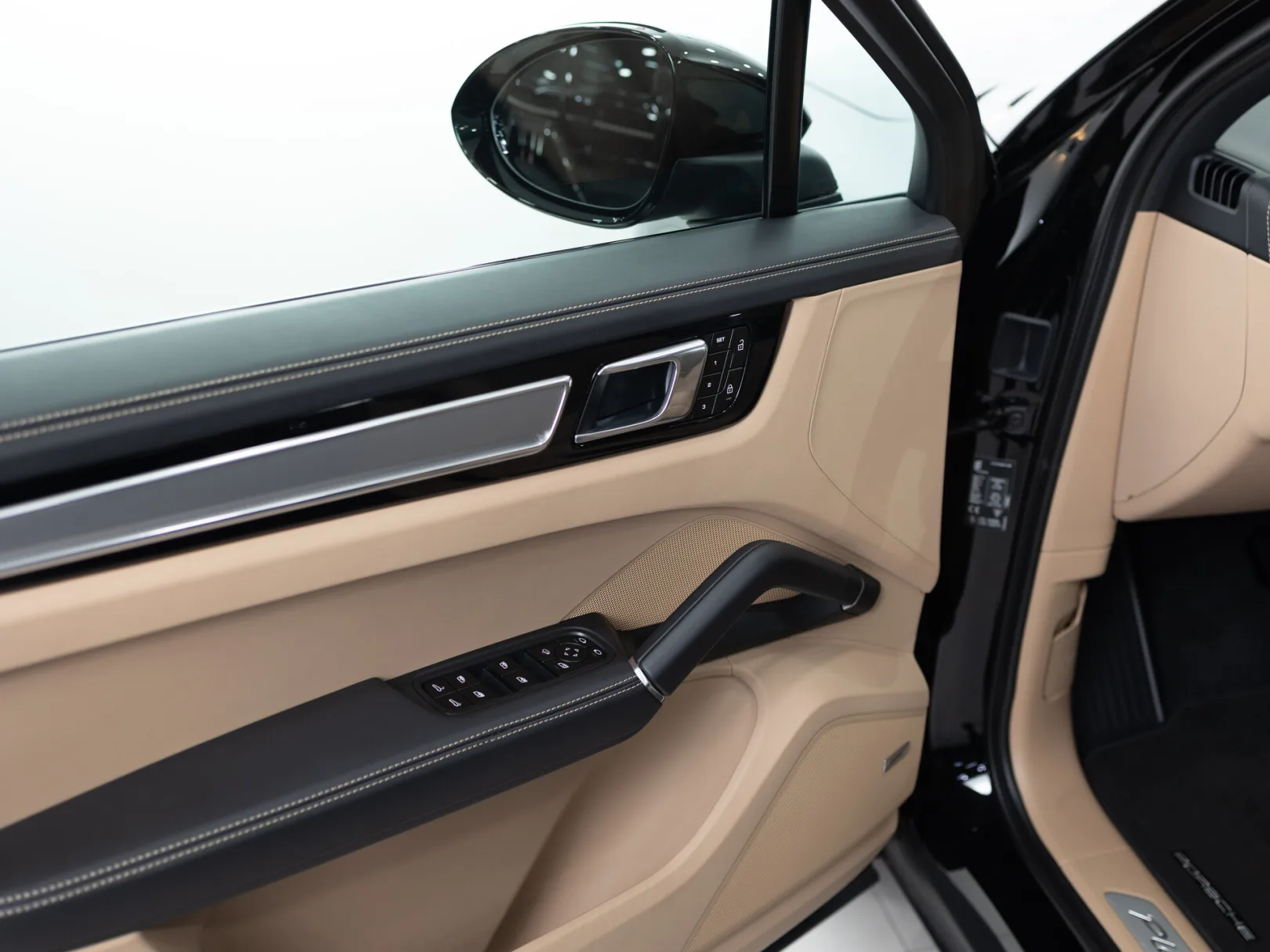 Porsche Cayenne Platinum Edition III, 2023 — экстерьер, фото 8