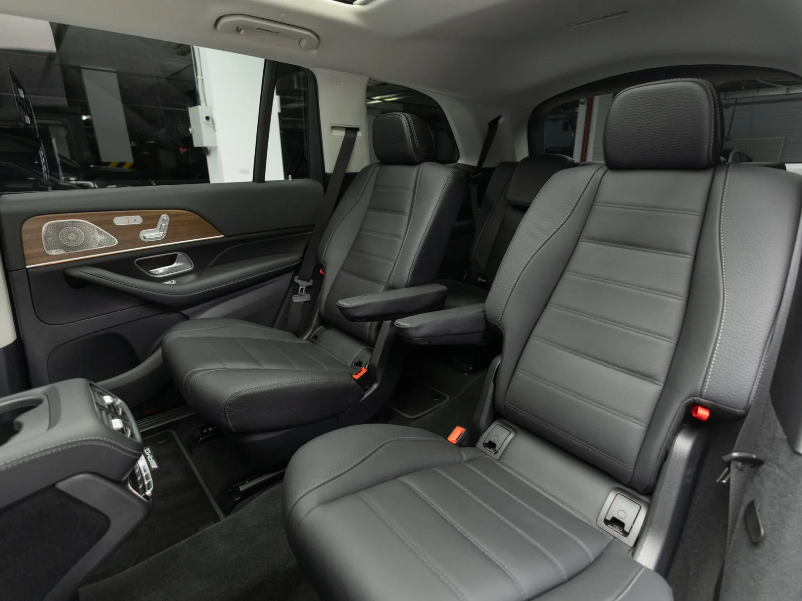 Mercedes-Benz GLS 450 4MATIC II (X167) Рестайлинг, 2025 — экстерьер, фото 26
