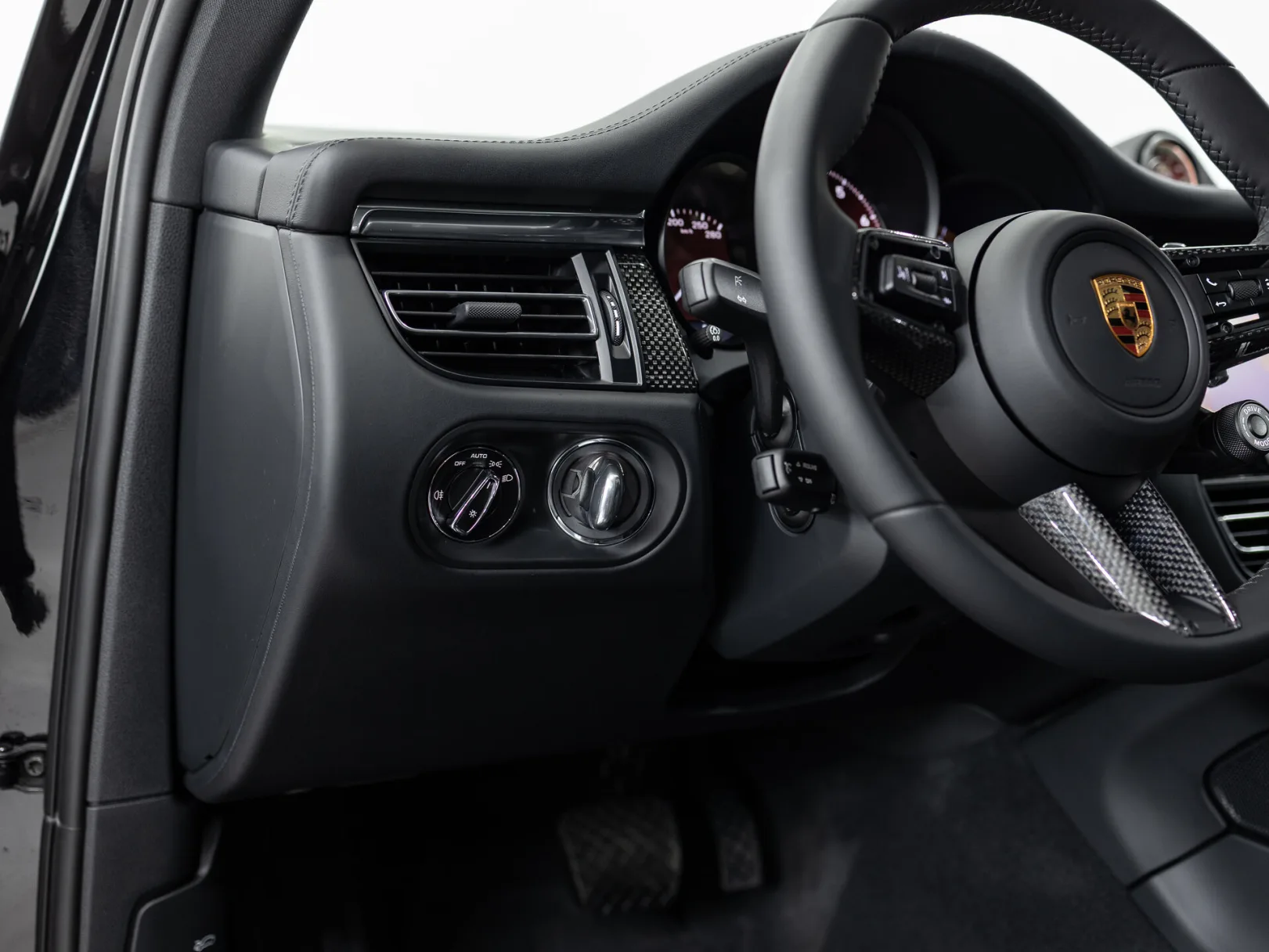 Porsche Macan T I Рестайлинг 2, 2026 — экстерьер, фото 14