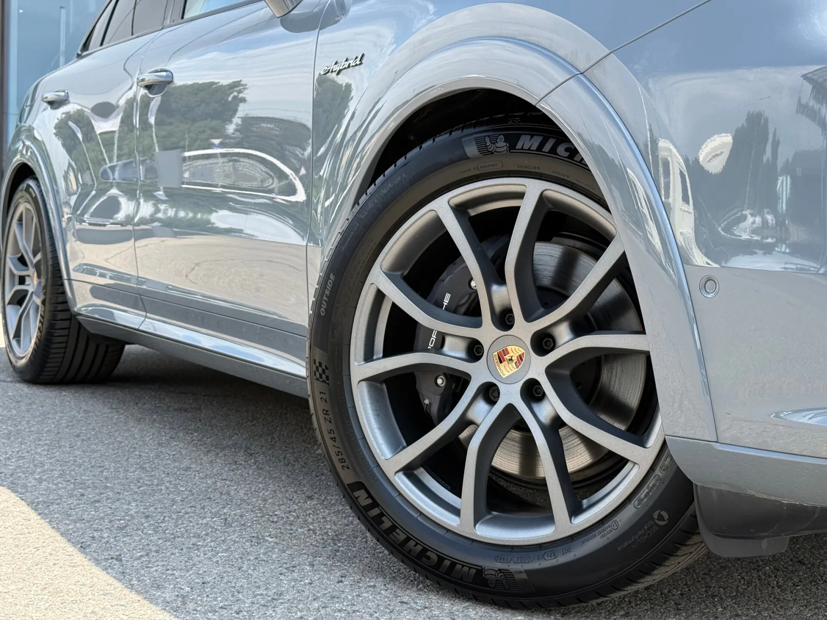 Porsche Cayenne E-Hybrid Coupé III Рестайлинг, 2026 — экстерьер, фото 33