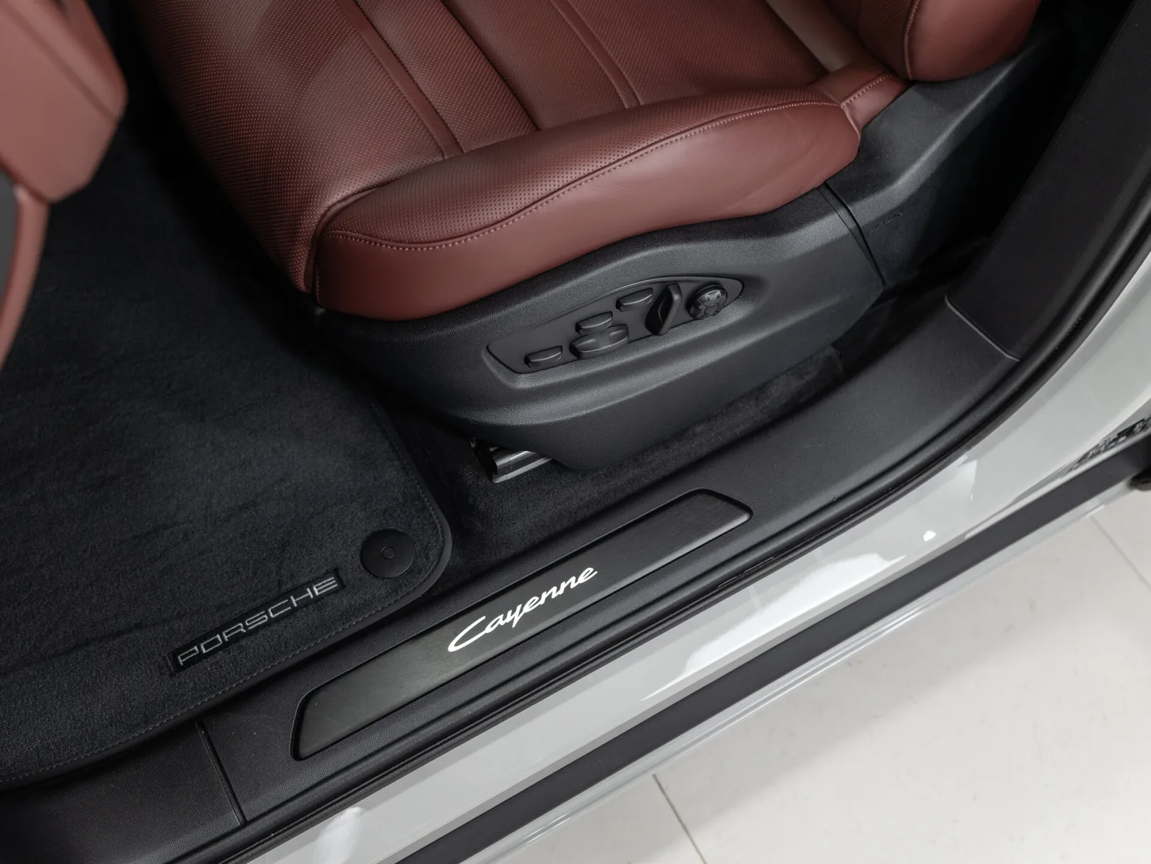 Porsche Cayenne Coupé III Рестайлинг, 2026 — экстерьер, фото 12