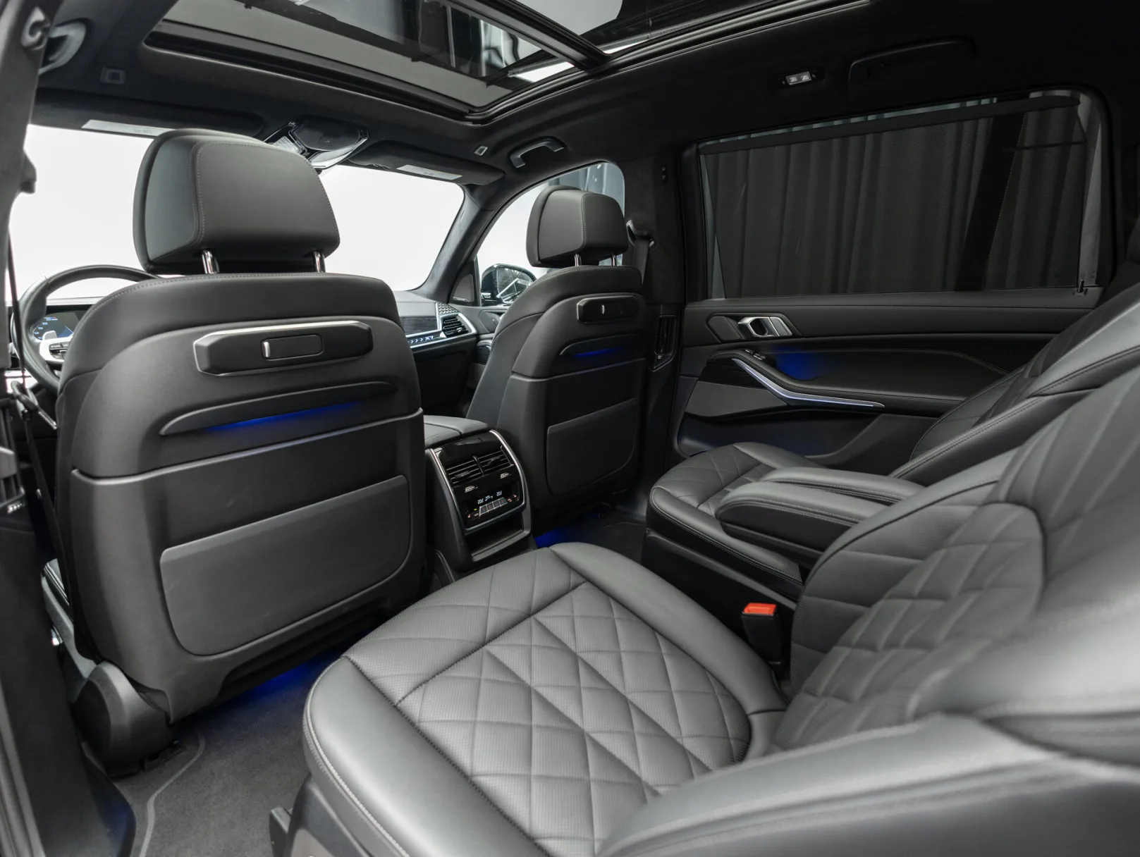 BMW X7 xDrive40i M Sport I (G07) Рестайлинг, 2022 — экстерьер, фото 26