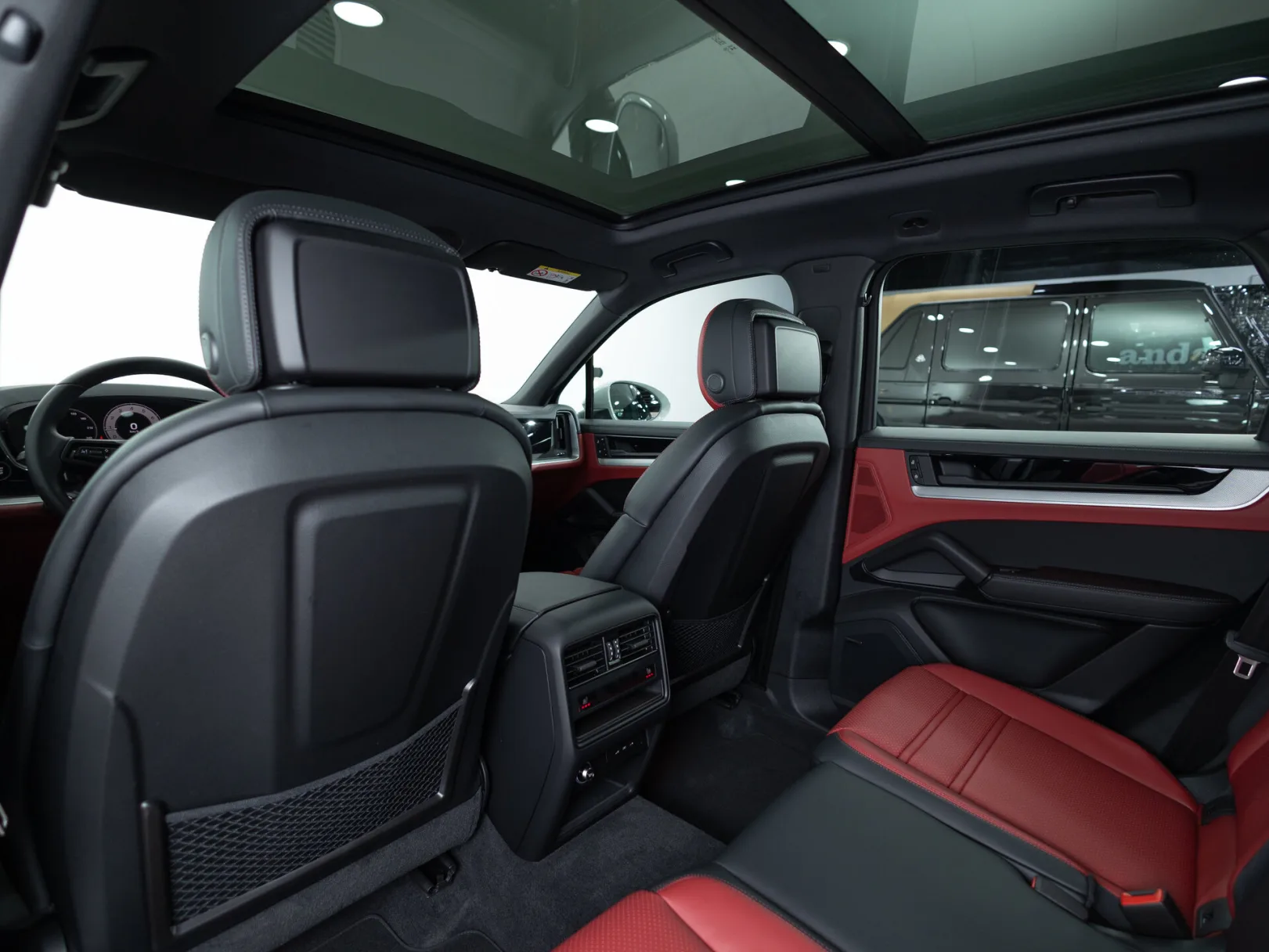 Porsche Cayenne Базовая III Рестайлинг, 2024 — экстерьер, фото 22