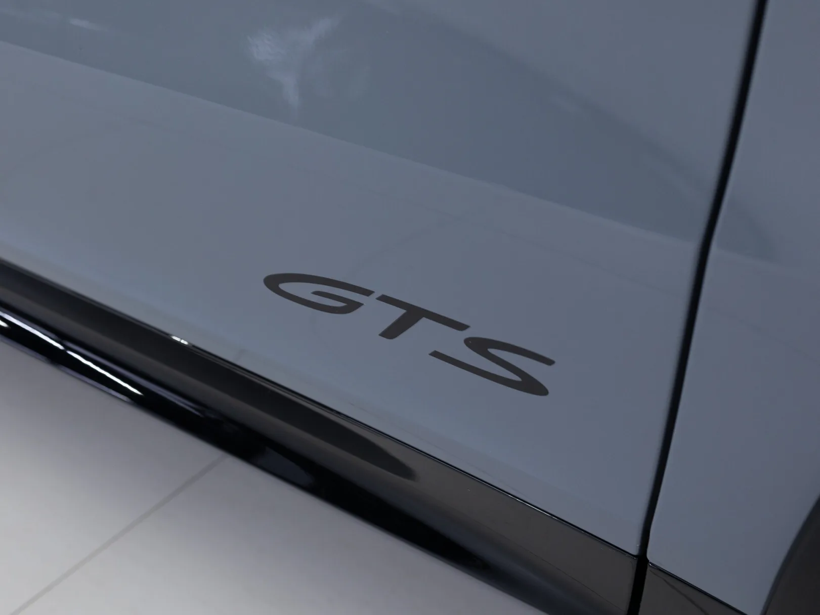 Porsche Cayenne GTS Coupé III Рестайлинг, 2024 — экстерьер, фото 32