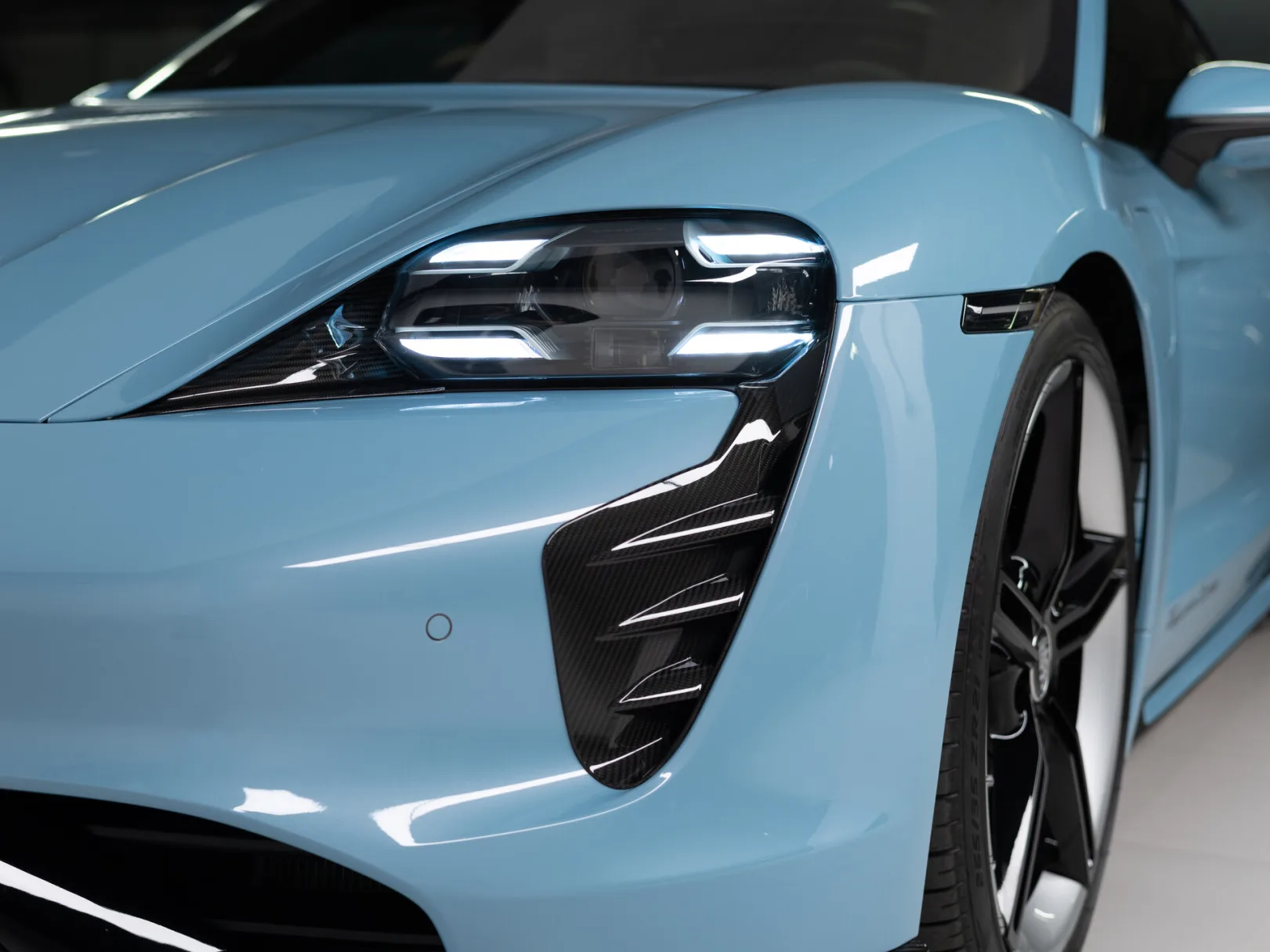 Porsche Taycan Turbo I, 2021 — экстерьер, фото 35