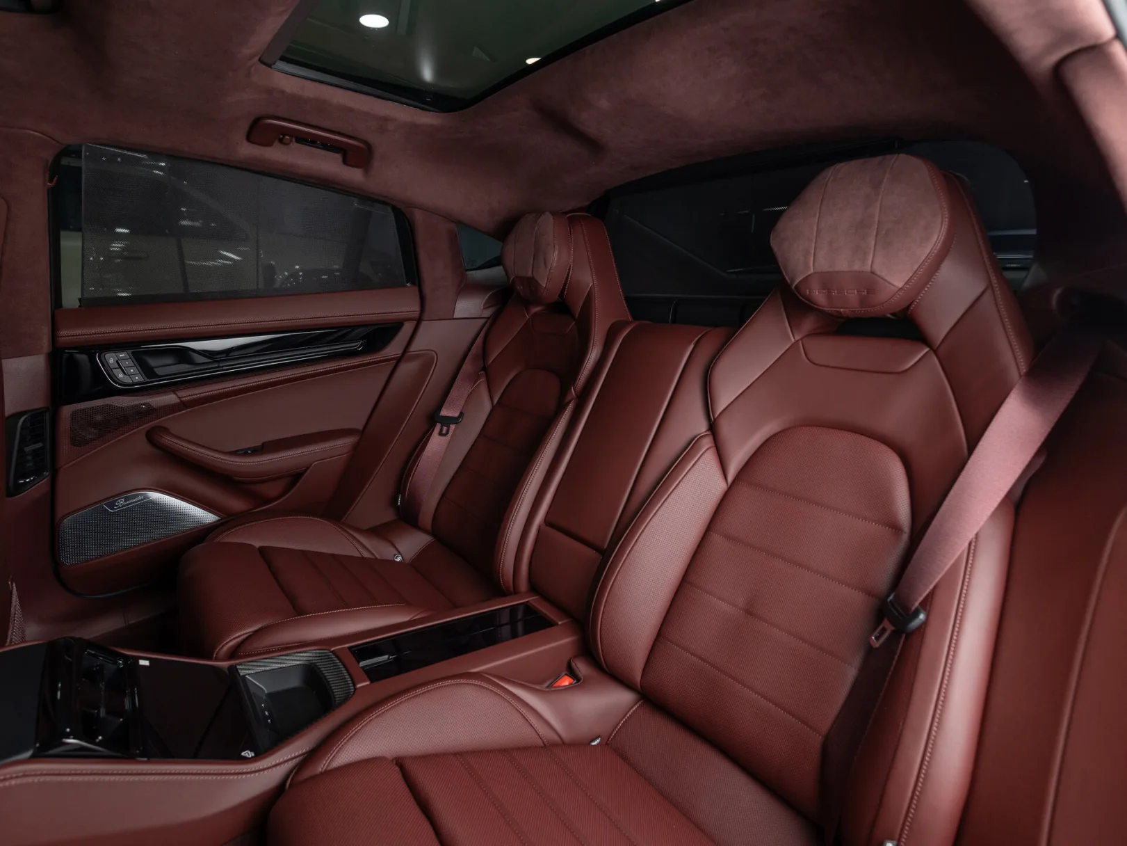 Porsche Panamera Turbo S E-Hybrid III, 2026 — экстерьер, фото 34