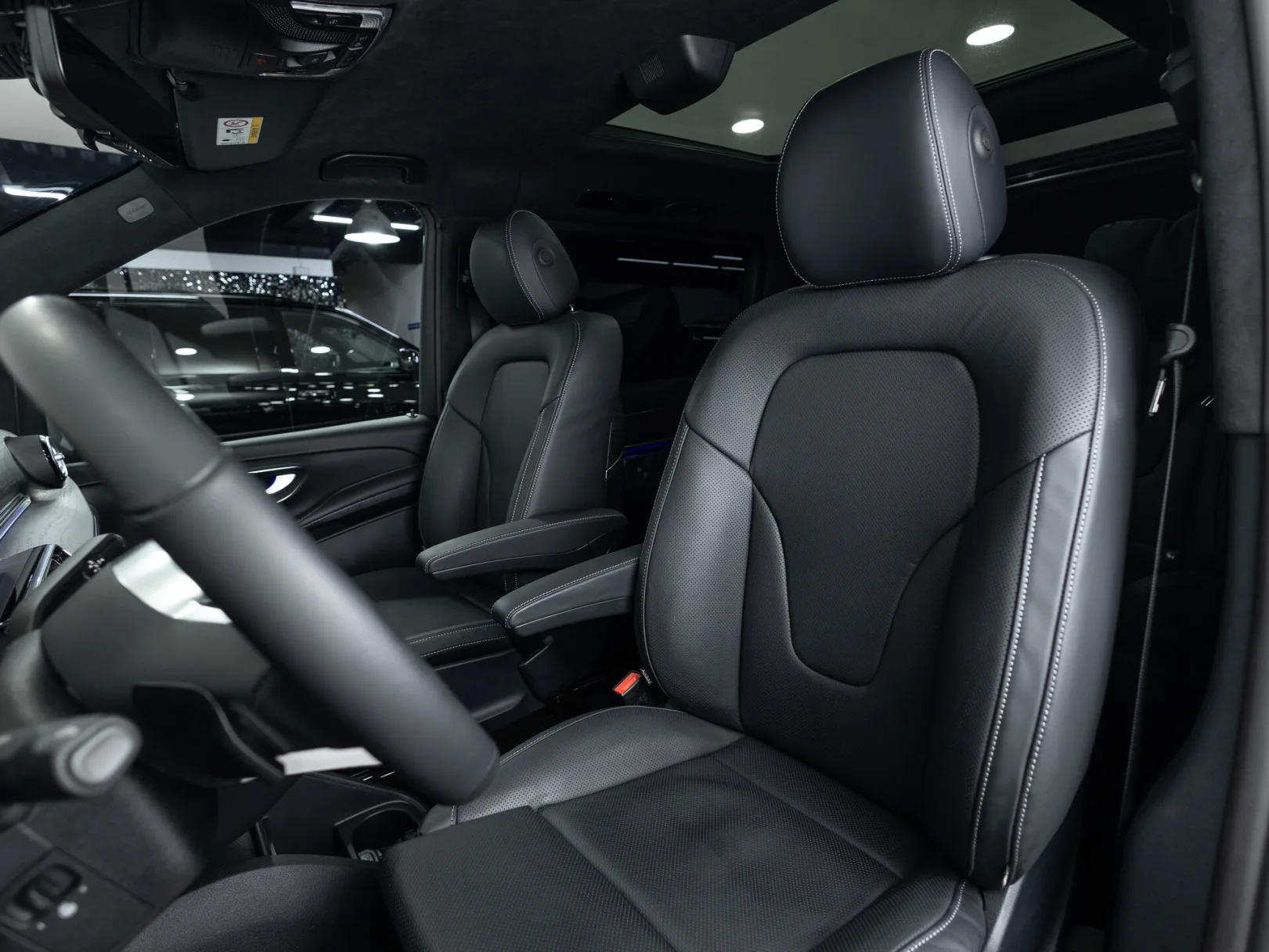 Mercedes-Benz V-Класс Exclusive III (W447) Рестайлинг 2, 2025 — экстерьер, фото 20